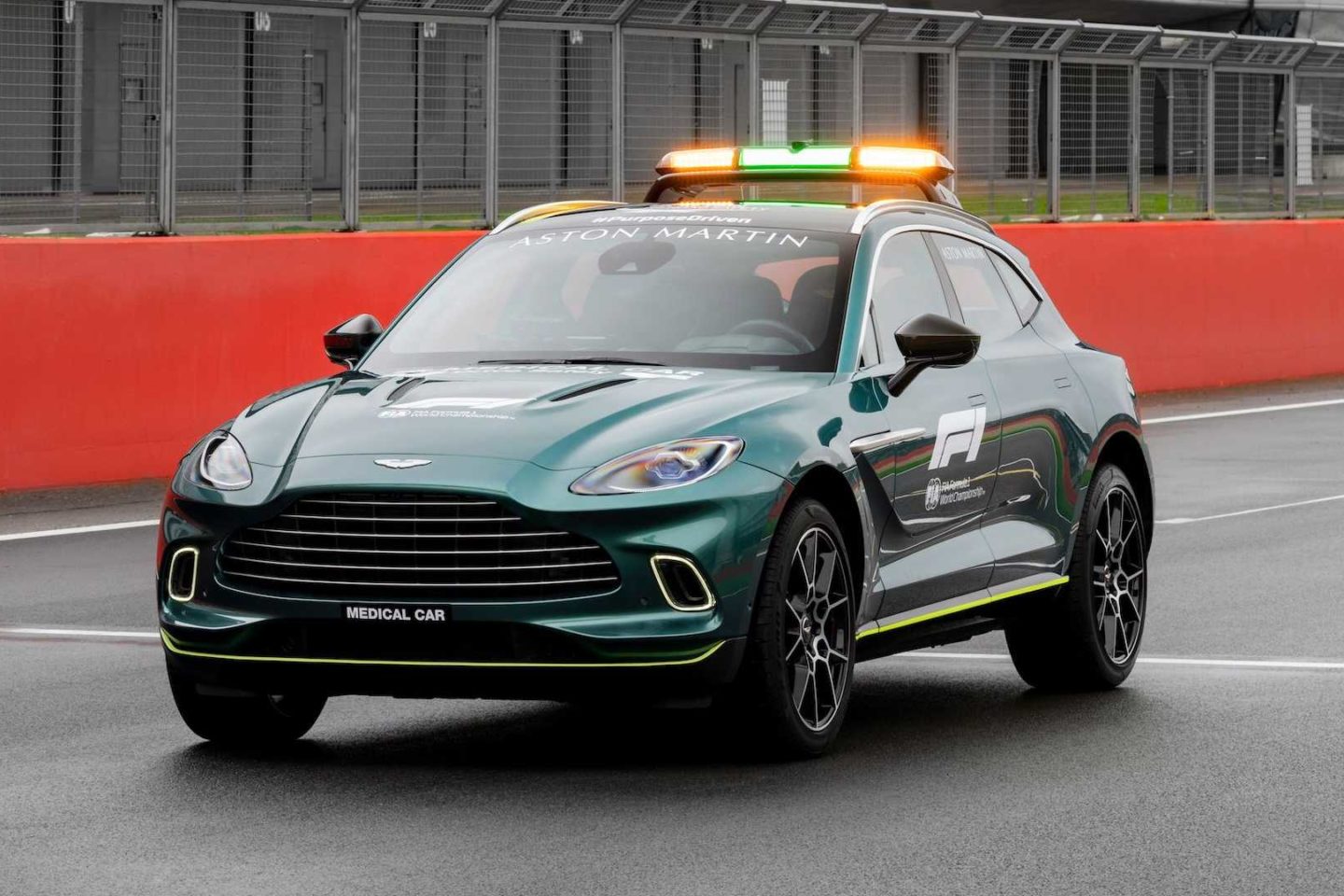 Safety Car F1 Aston Martin DBX