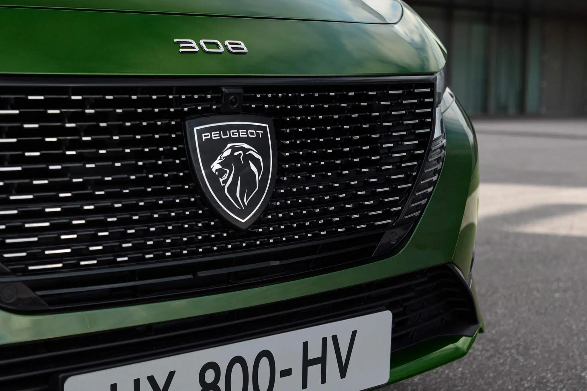 Grelha dianteira com novo símbolo Peugeot