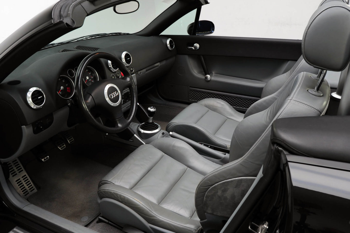 Audi TT Roadster interior