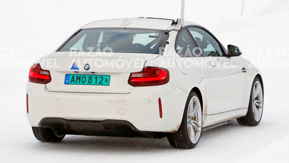 fotos-espia- BMW M2 elétrico