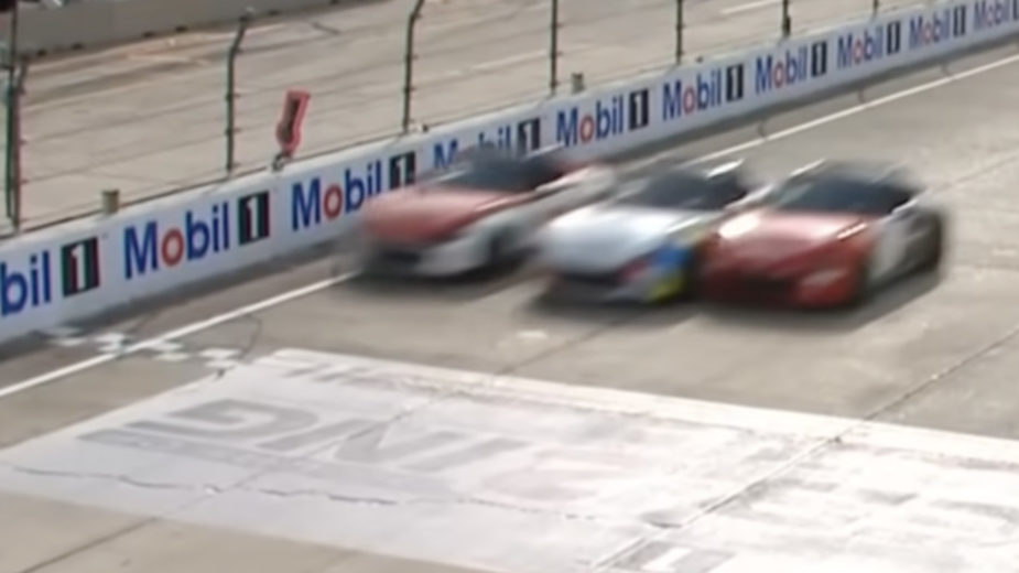 mazda mx-5 cup photo finish