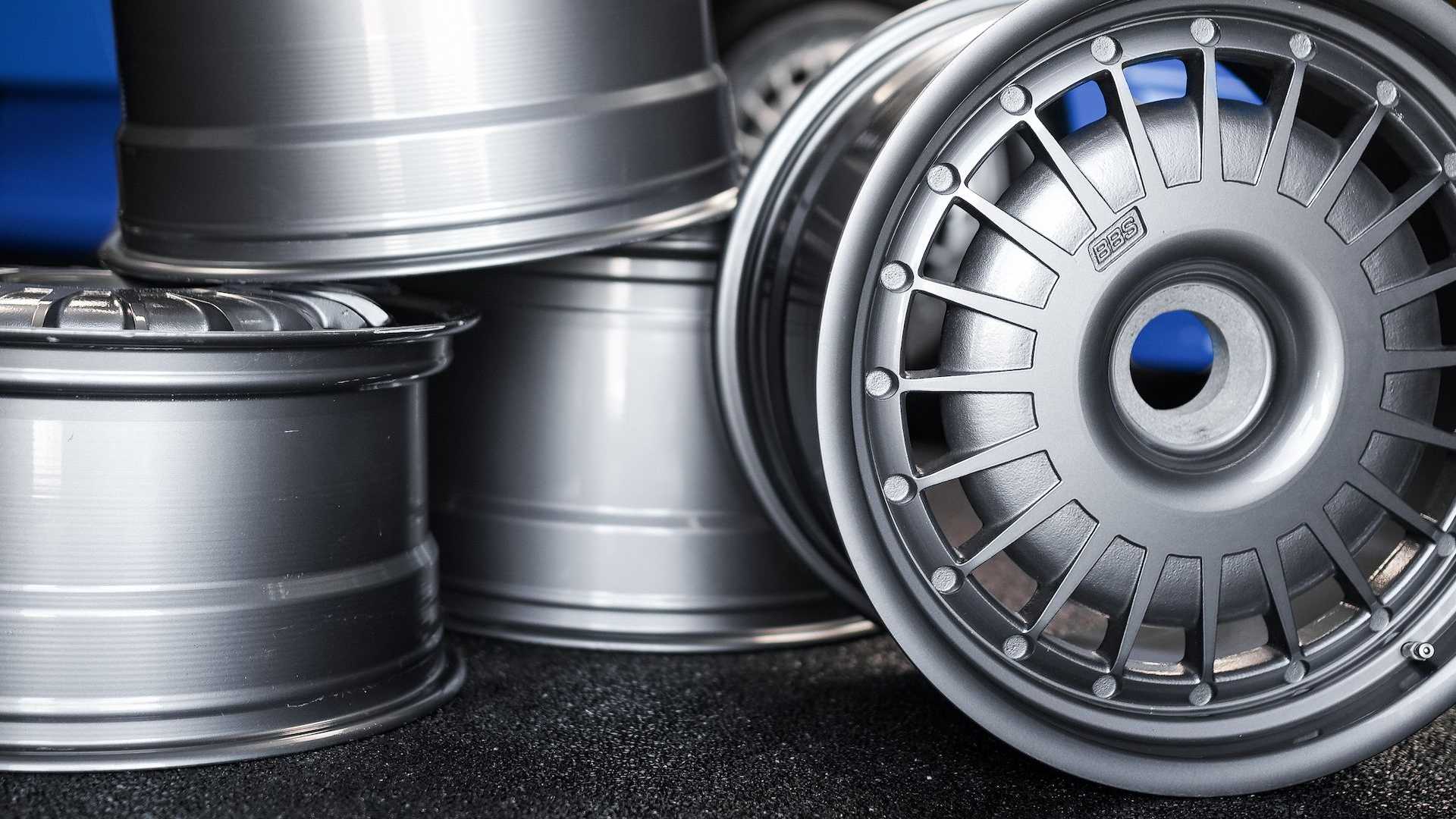 Wheels up диски. Колесо от Бугатти. Диски от Бугатти. 365 Шина Bugatti.