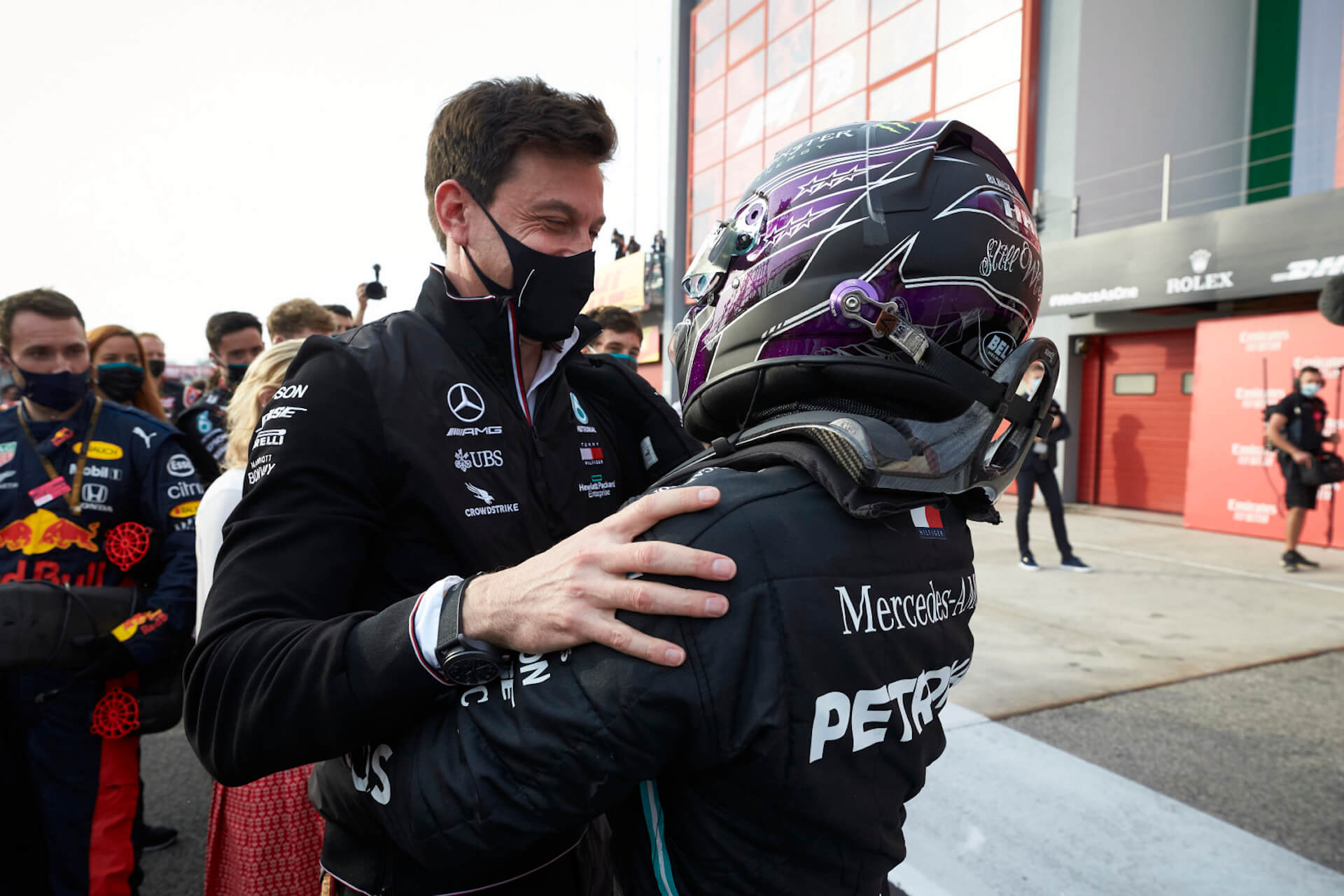 Toto Wolff e Lewis Hamilton