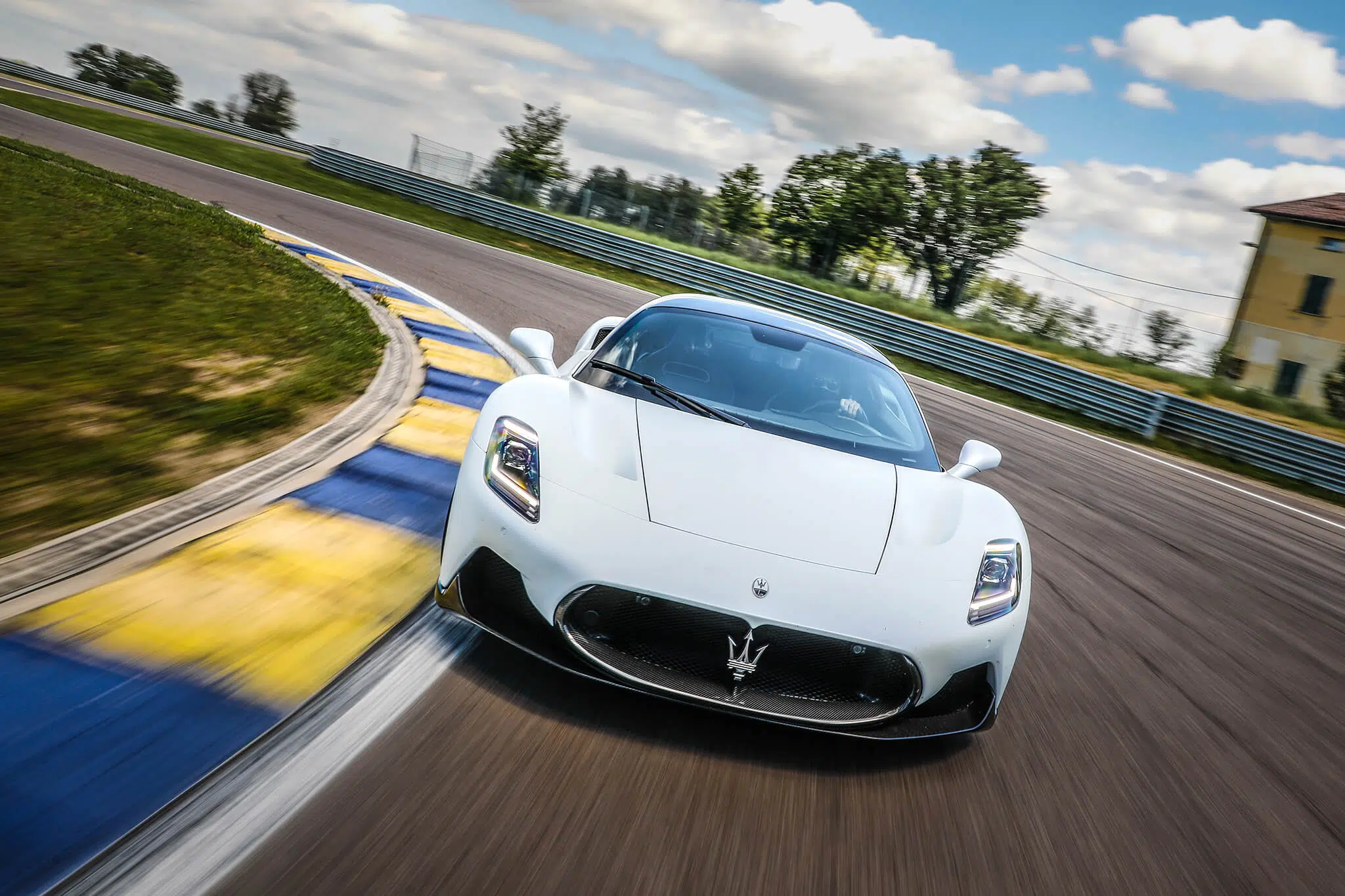 Maserati MC20