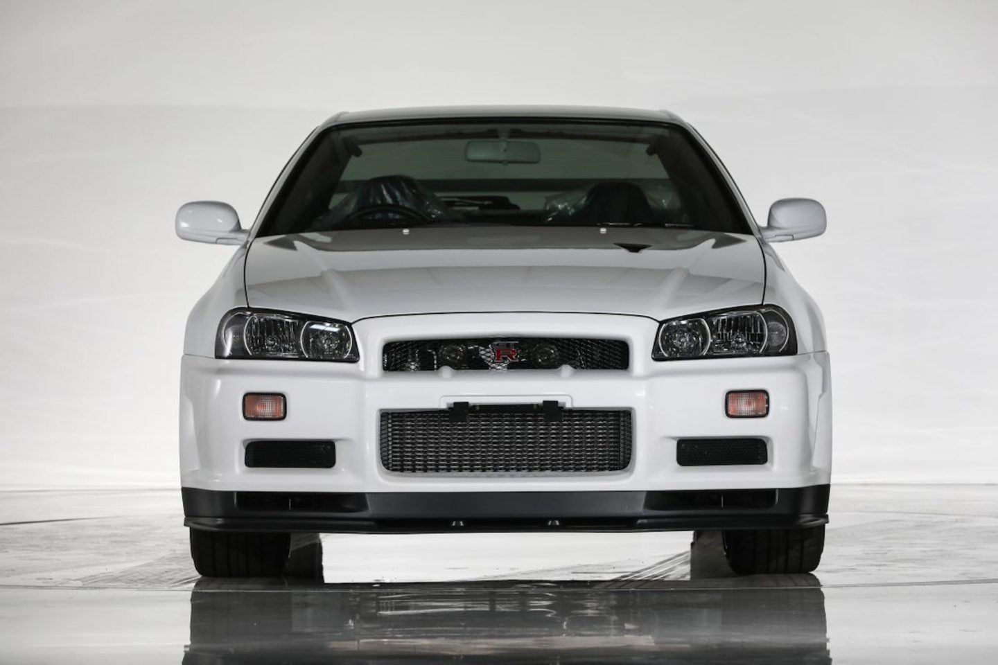 nissan skyline GT-R r34 v-spec ii nur