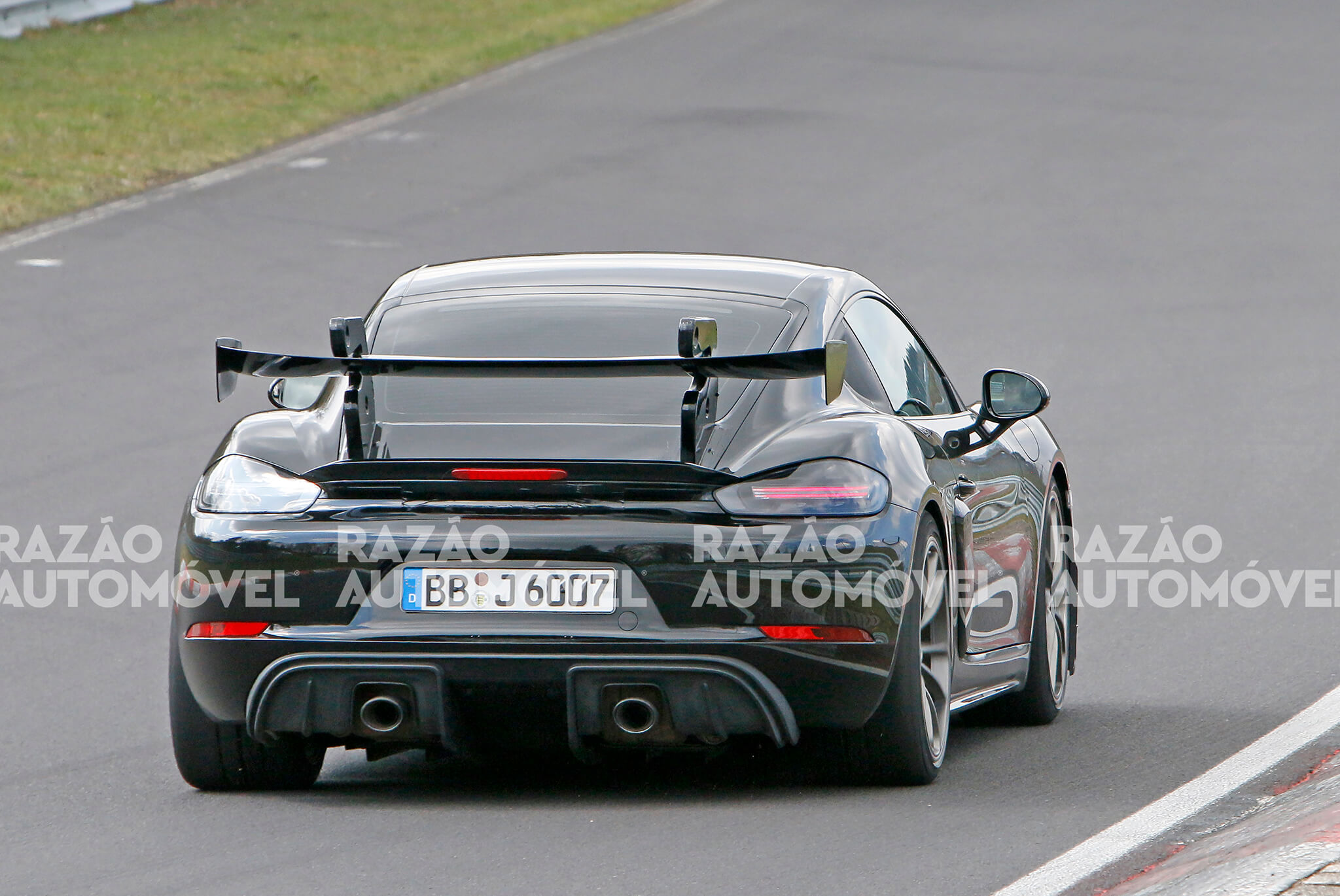Porsche 718 Cayman GT4 RS fotos-espia