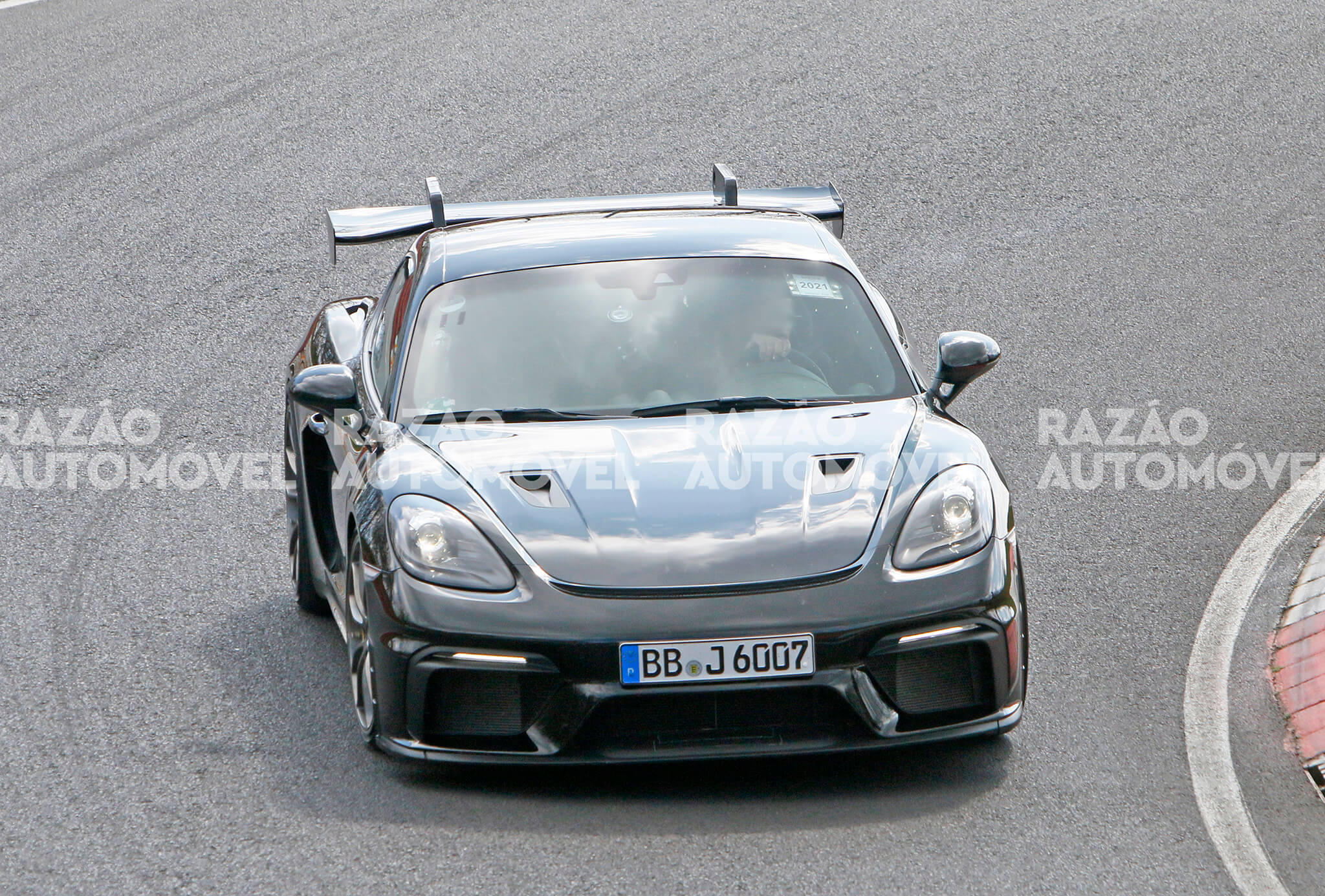 Porsche 718 Cayman GT4 RS fotos-espia