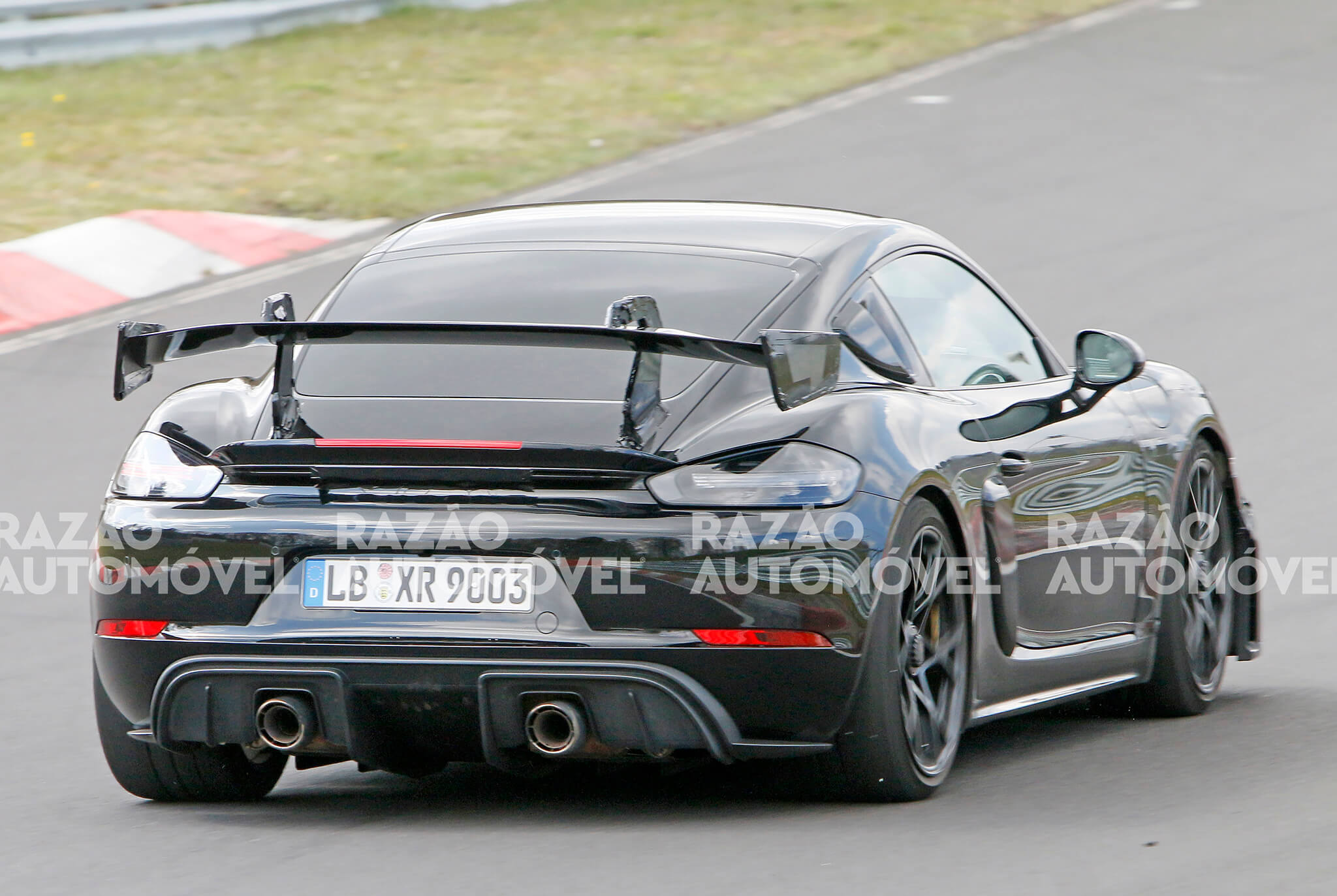 Porsche 718 Cayman GT4 RS fotos-espia
