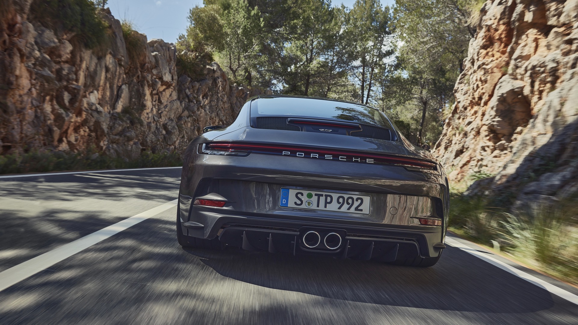 Porsche-911-GT3-Touring