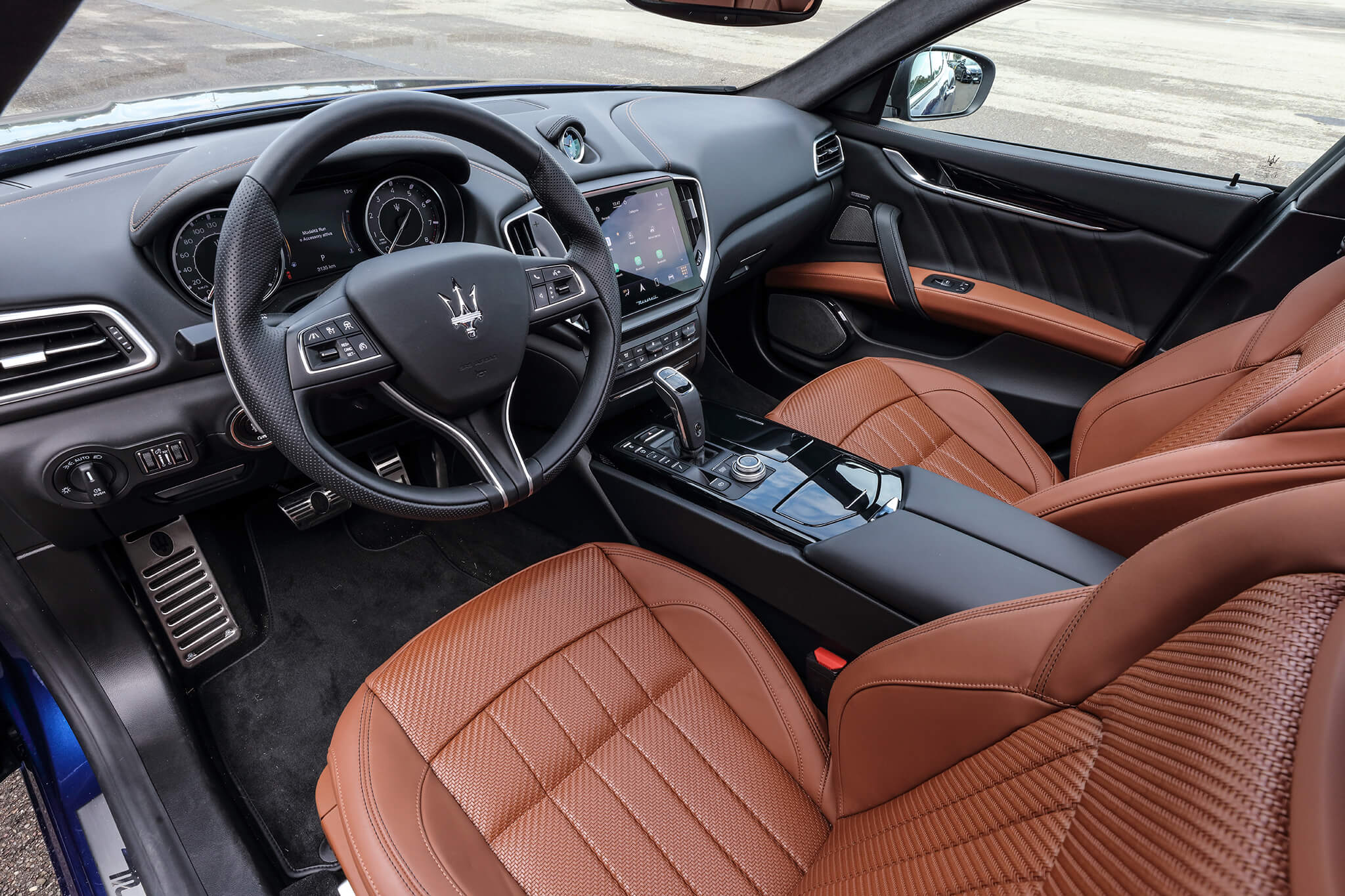 Maserati Ghibli interior