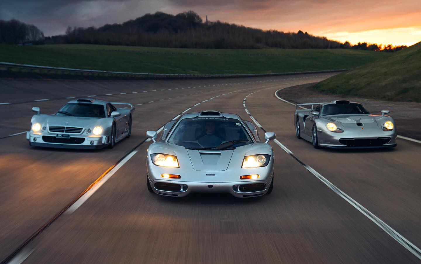 Mercedes-Benz CLK GTR, McLaren F1, Porsche 911 Straßenversion