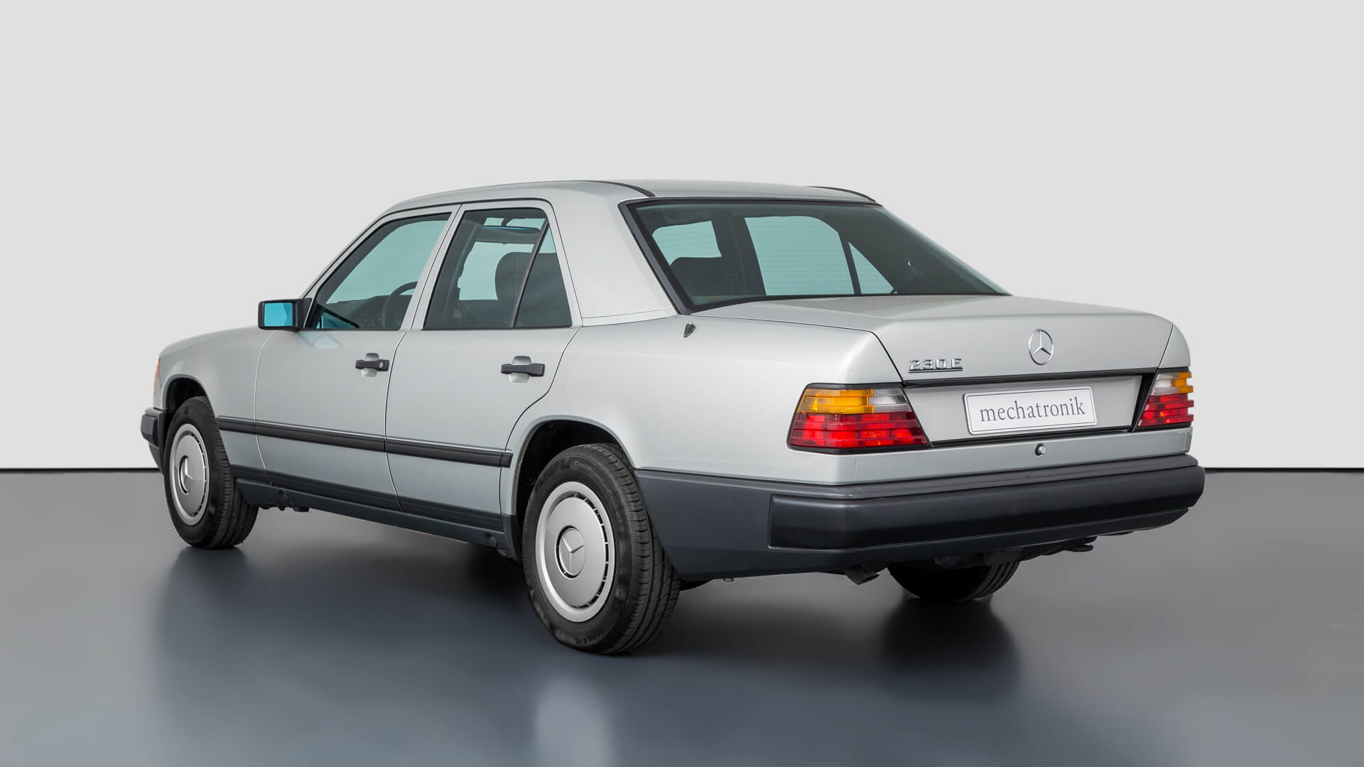 Mercedes-benz W124_230E 7