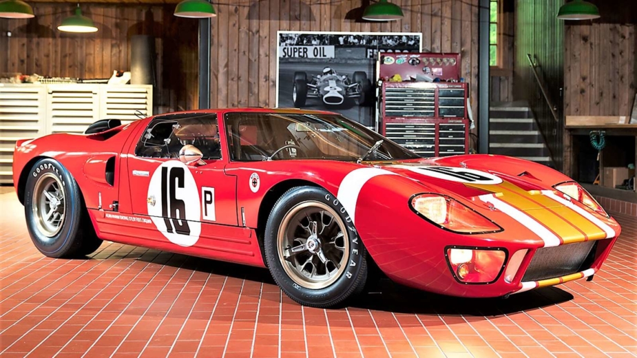ford-gt40-alan-mann-lightweight