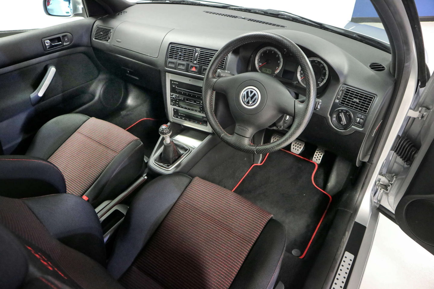 VW Golf GTI Mk4 interior