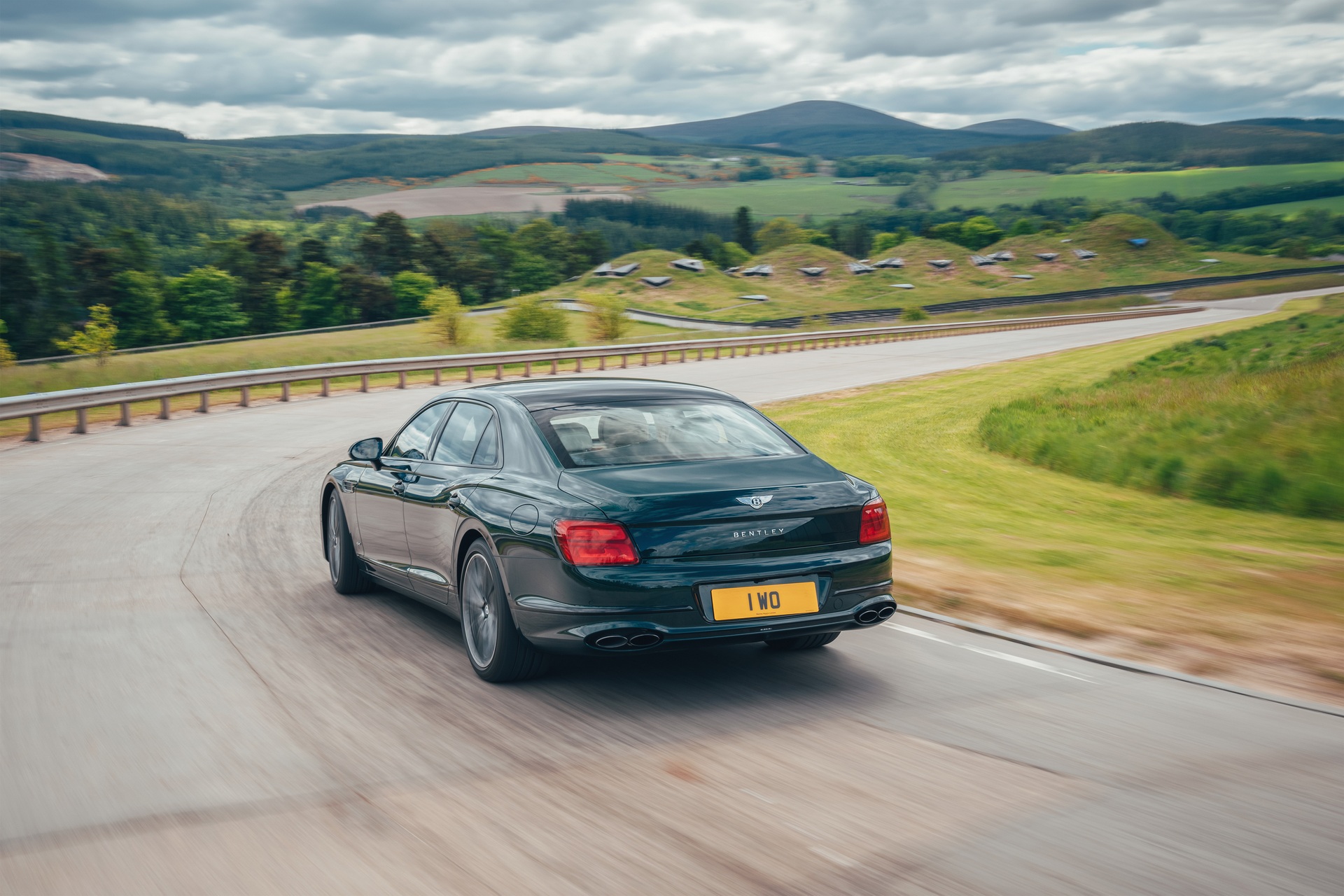 Bentley Flying Spur Hybrid