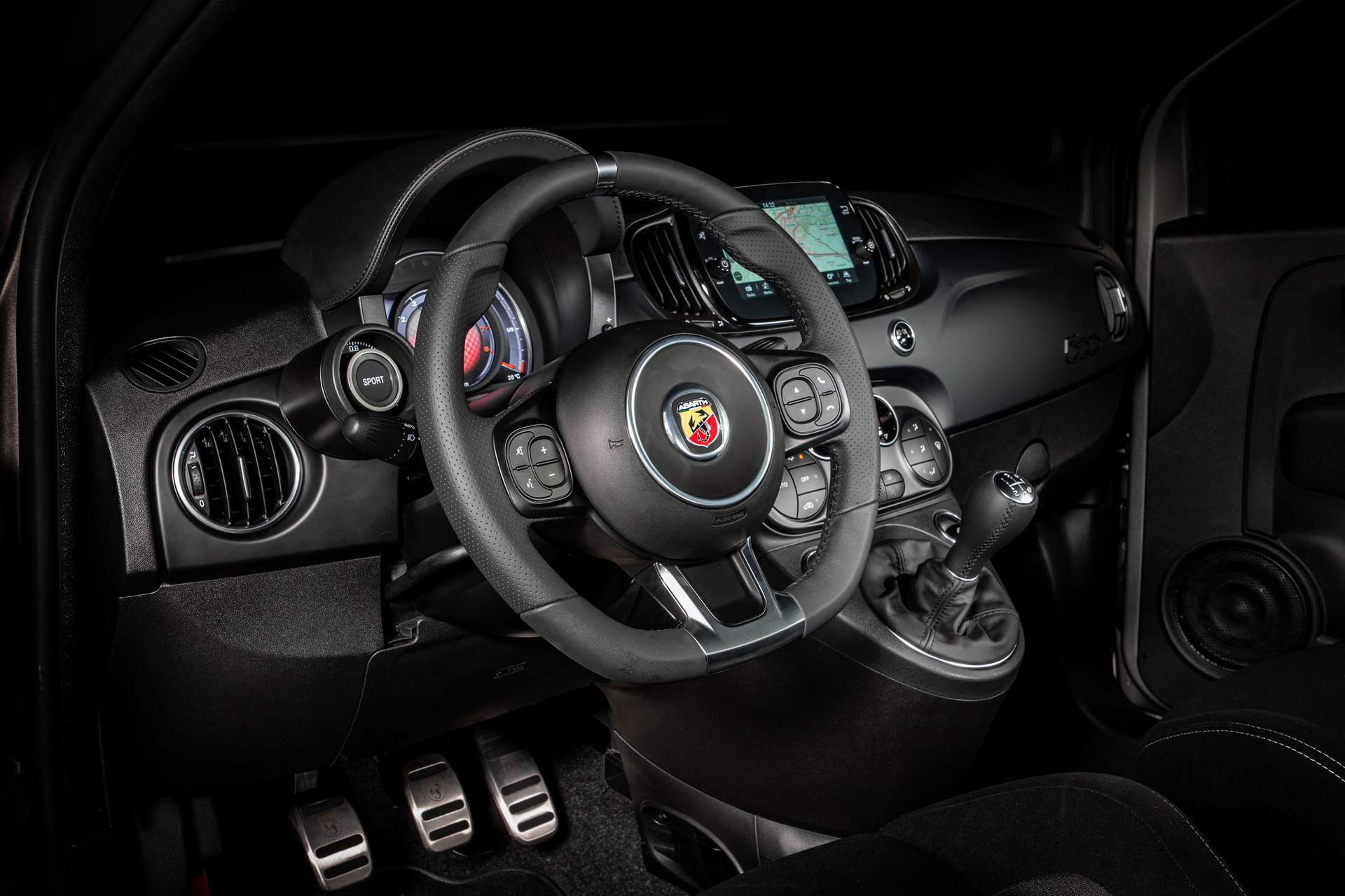 Abarth F595 8