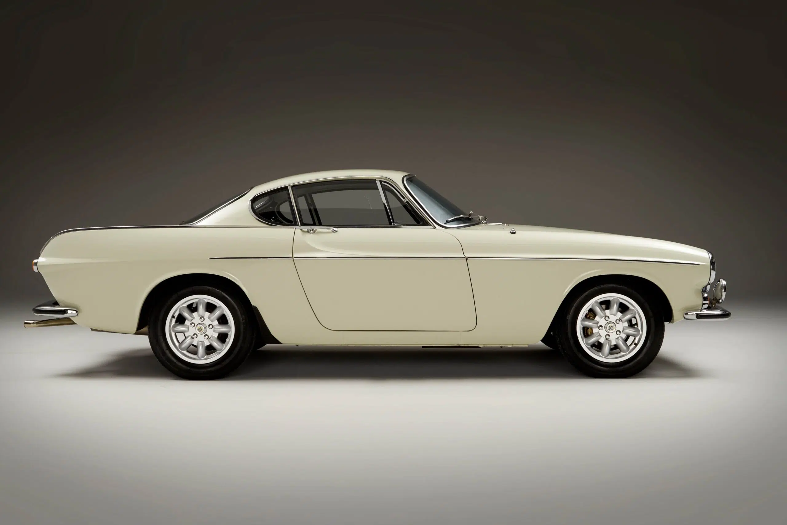 O Santo Volvo P1800