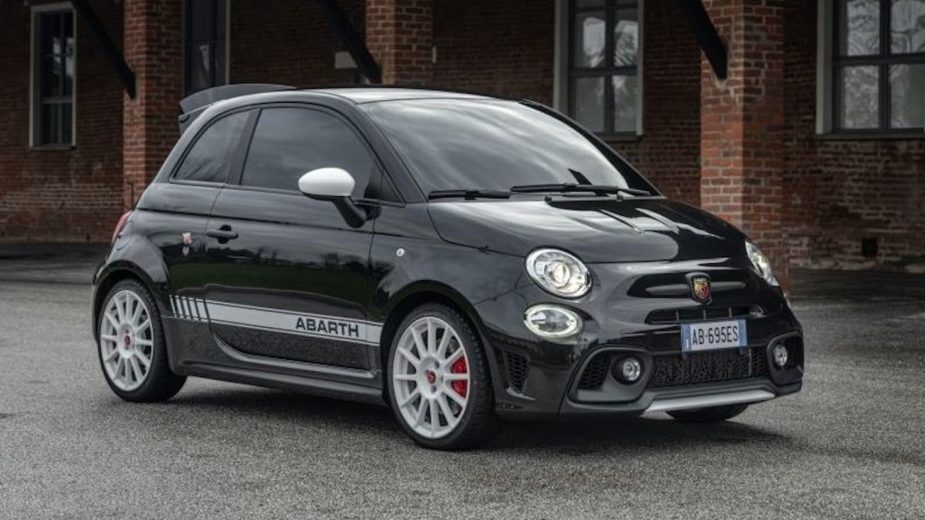 Abarth 695 Esseesse 1