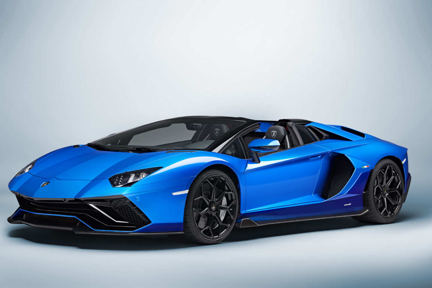 Lamborghini Aventador LP780-4 Ultimae 2