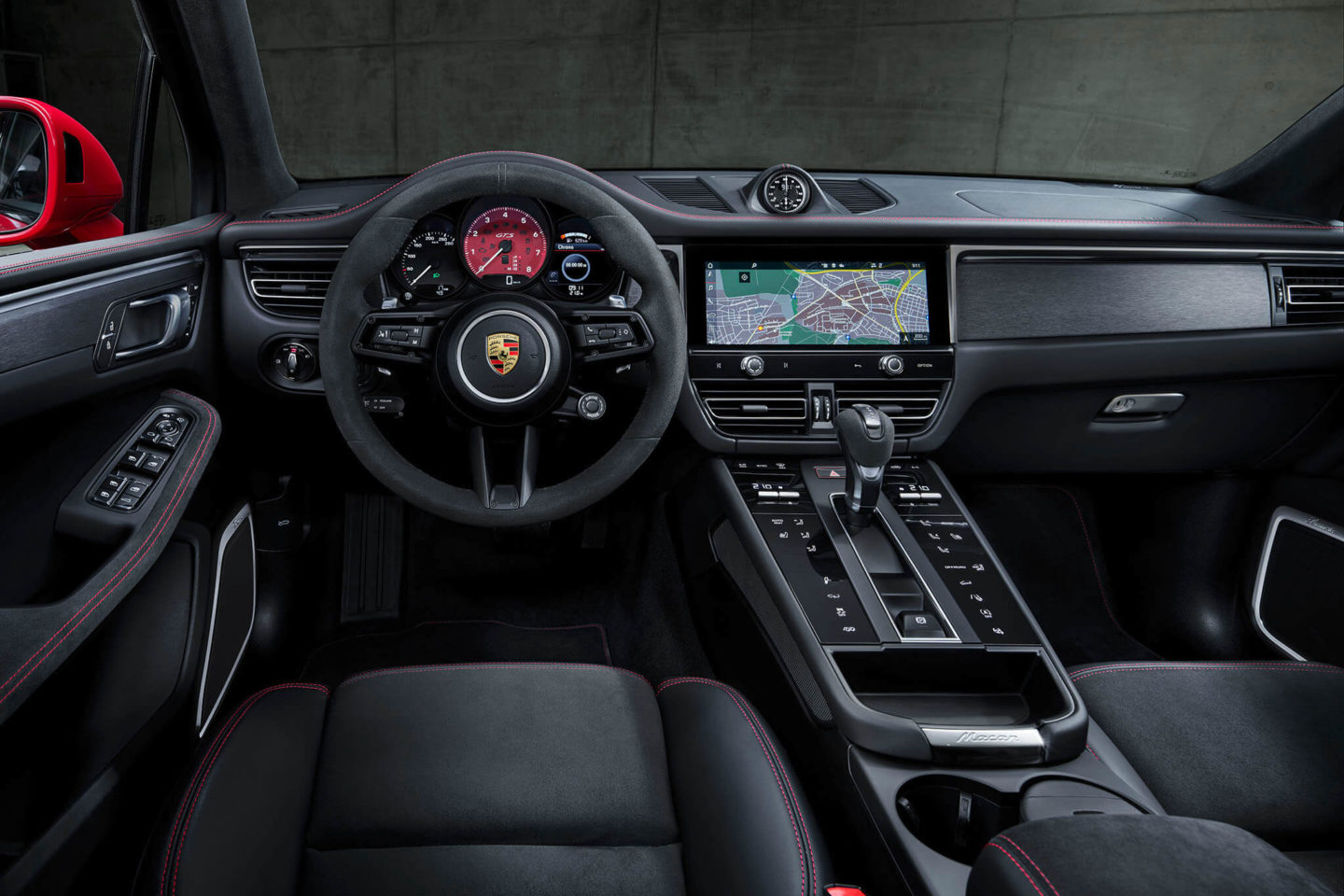 Porsche Macan GTS interior 2022