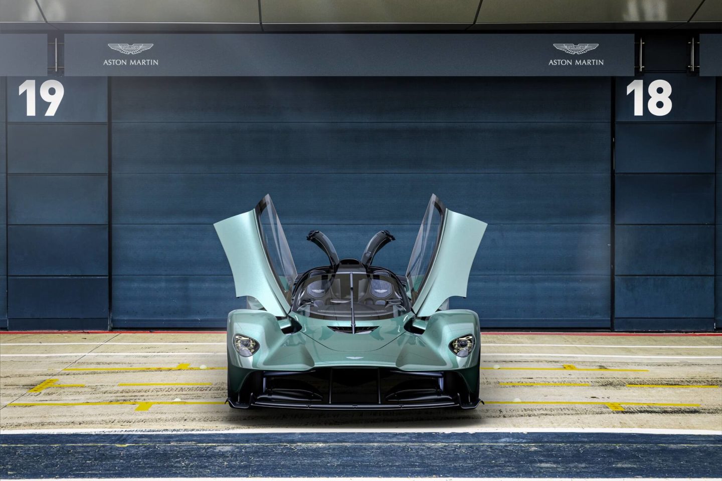 Aston Martin Valkyrie Spider