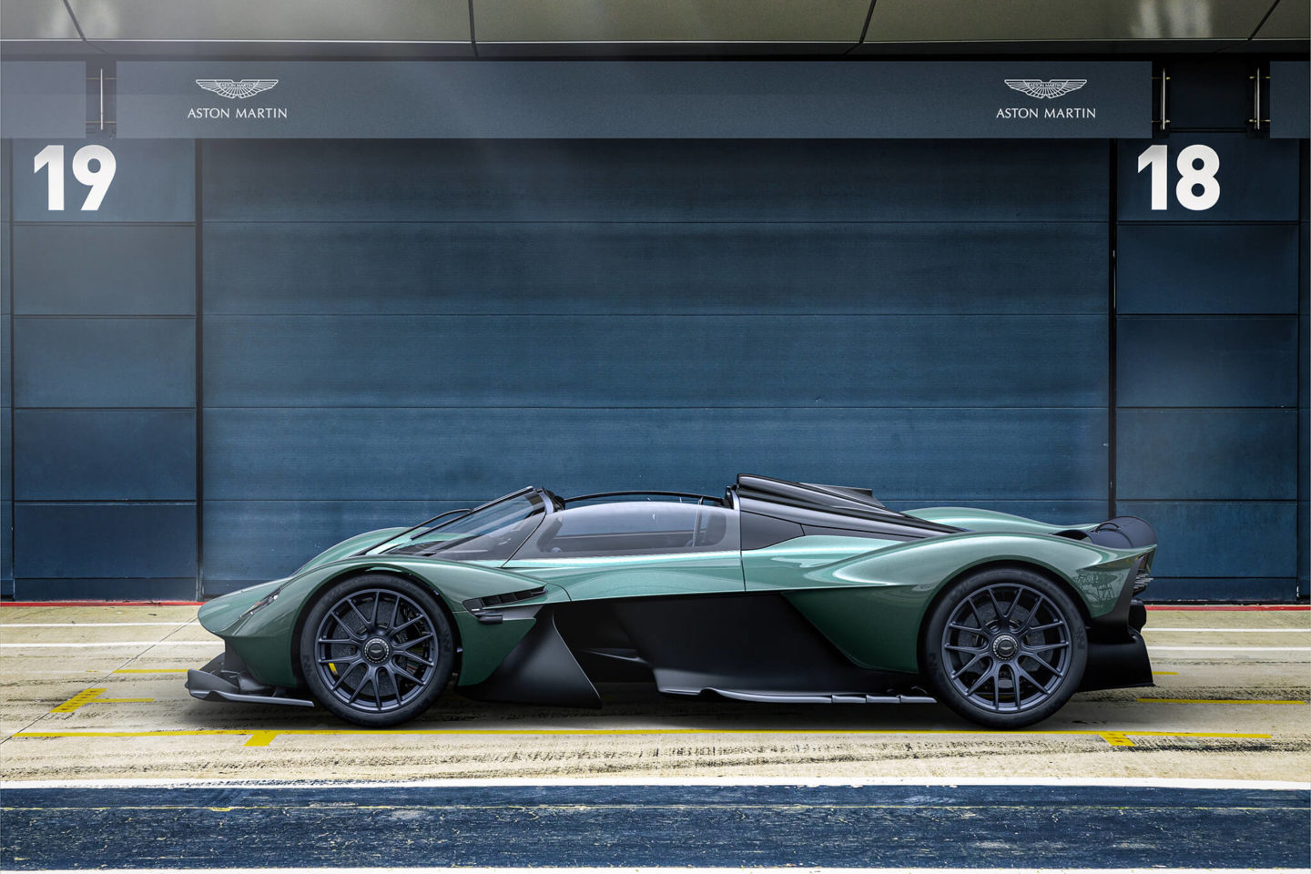 Aston Martin Valkyrie Spider