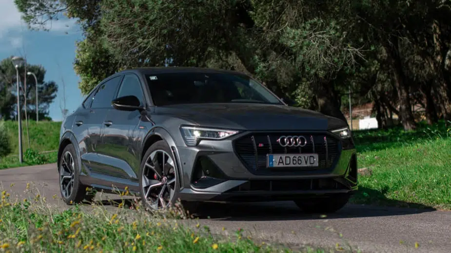 e-tron S Sportback com 3 motores e 503 cv. O que vale o primeiro Audi “S” elétrico?