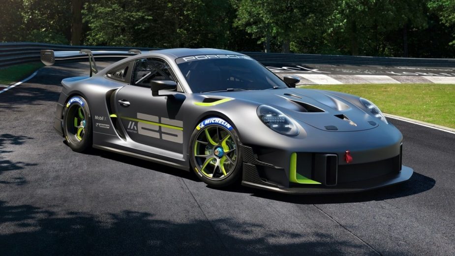 Porsche 911 GT2 RS Clubsport 25