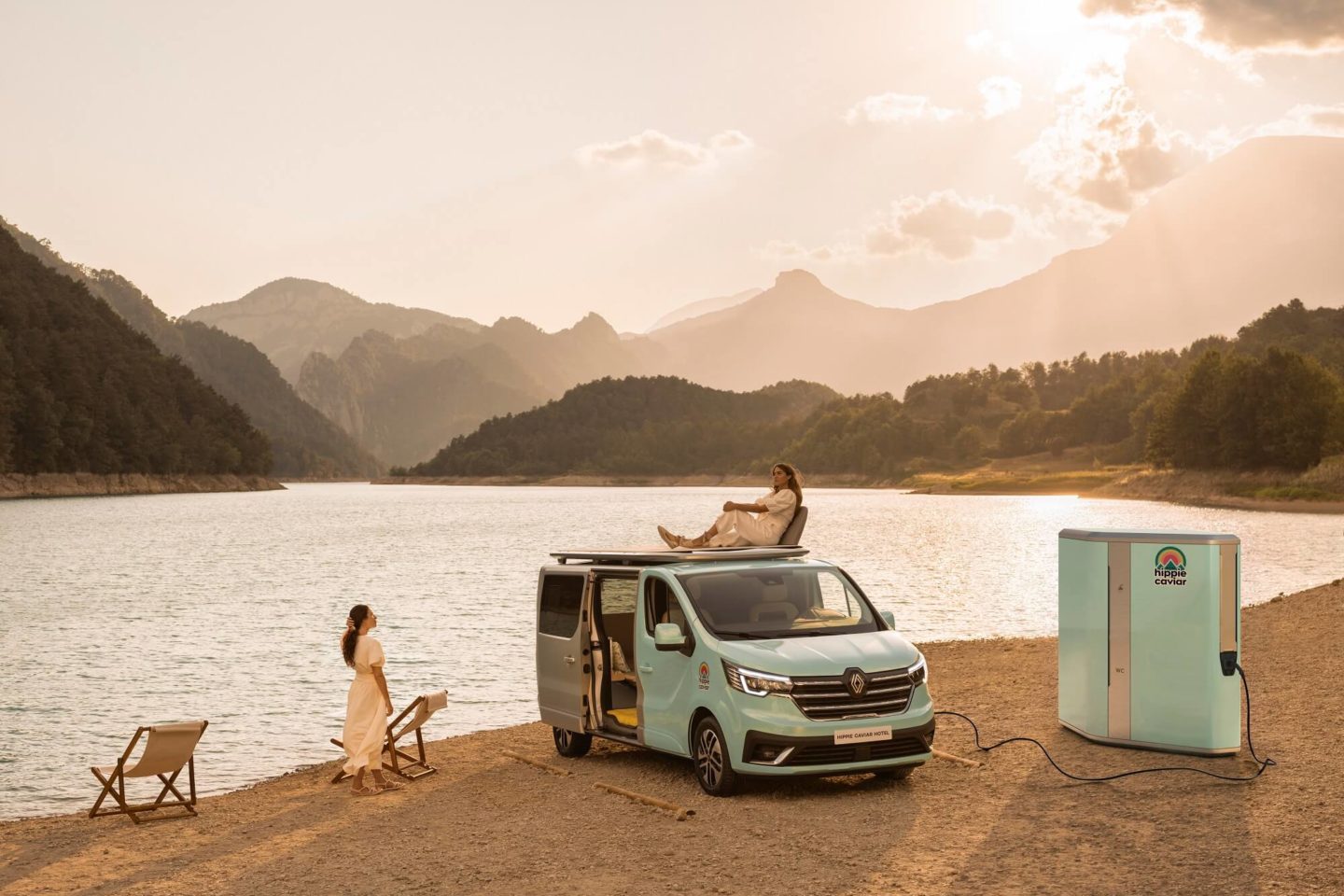 Renault Trafic HIPPIE CAVIAR HOTEL