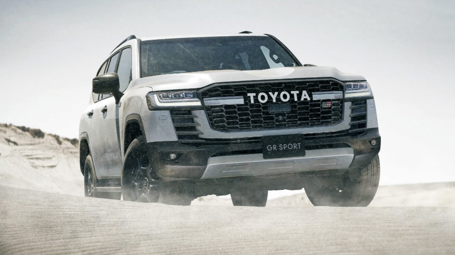 Novo Toyota Land Cruiser 300 ganha versão GR Sport, mas o foco não está