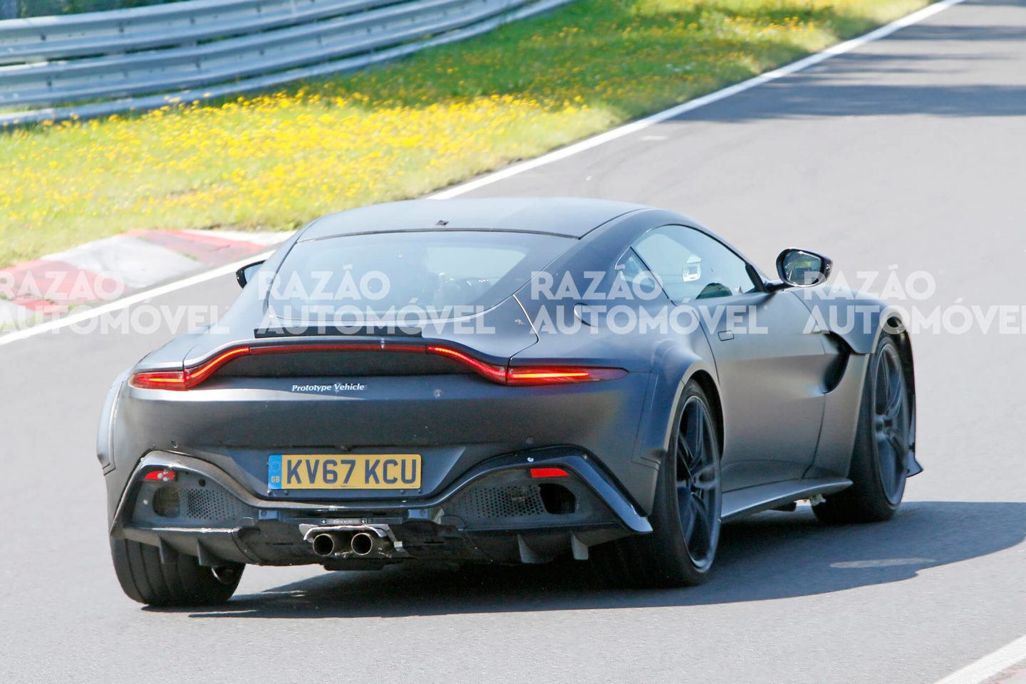 fotos-espia Aston Martin Vantage