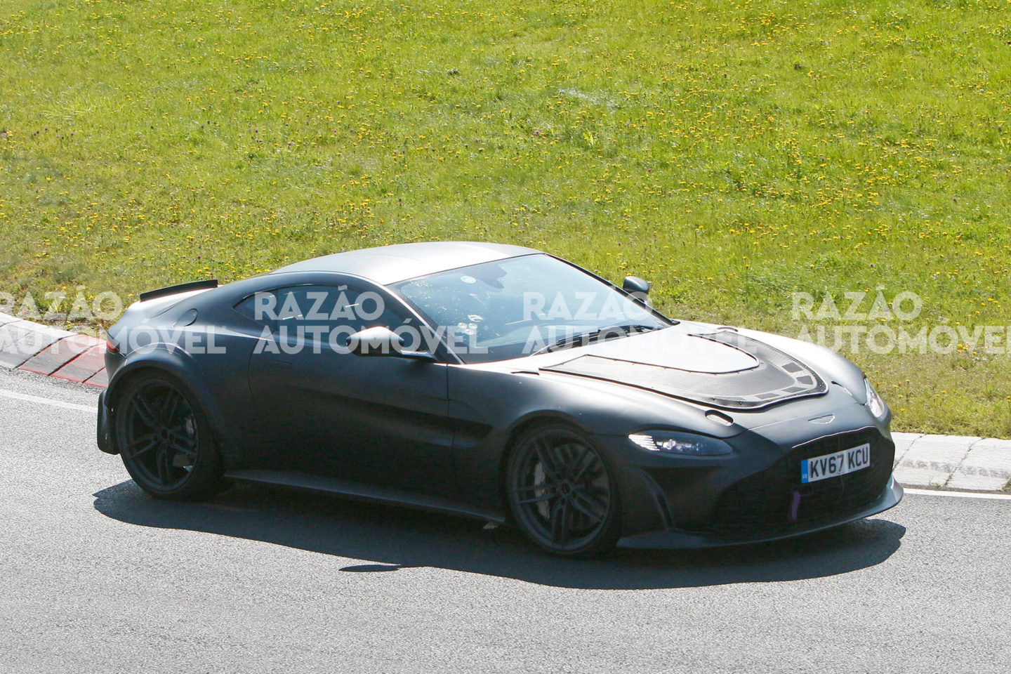 fotos-espia Aston Martin Vantage