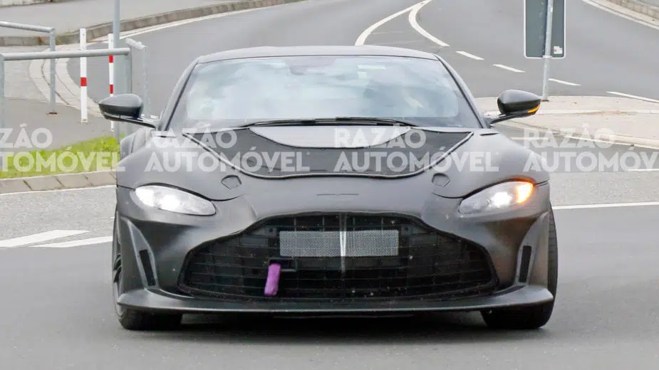 Fotos-espia Aston Martin Vantage