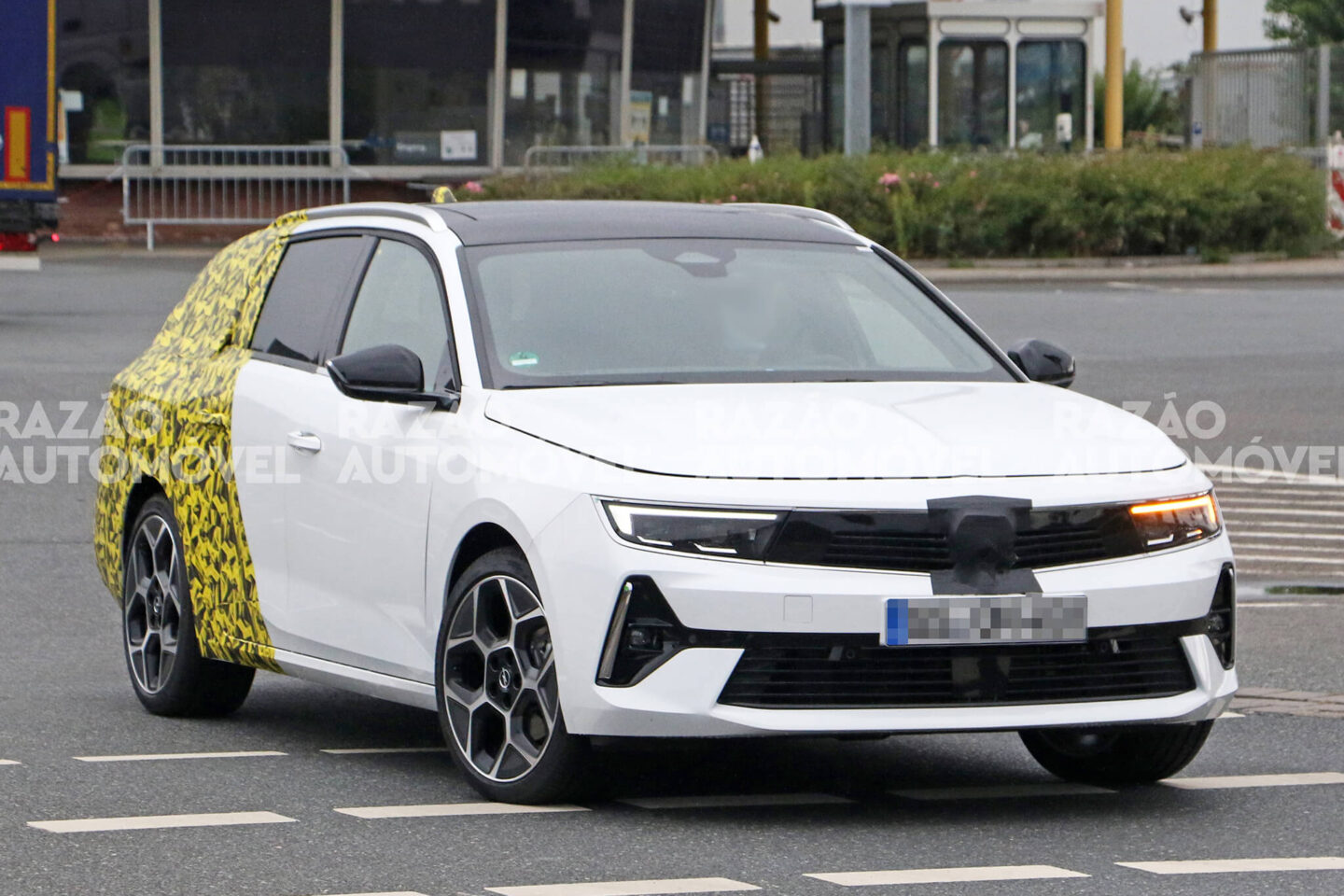 Opel Astra carrinha fotos-espia