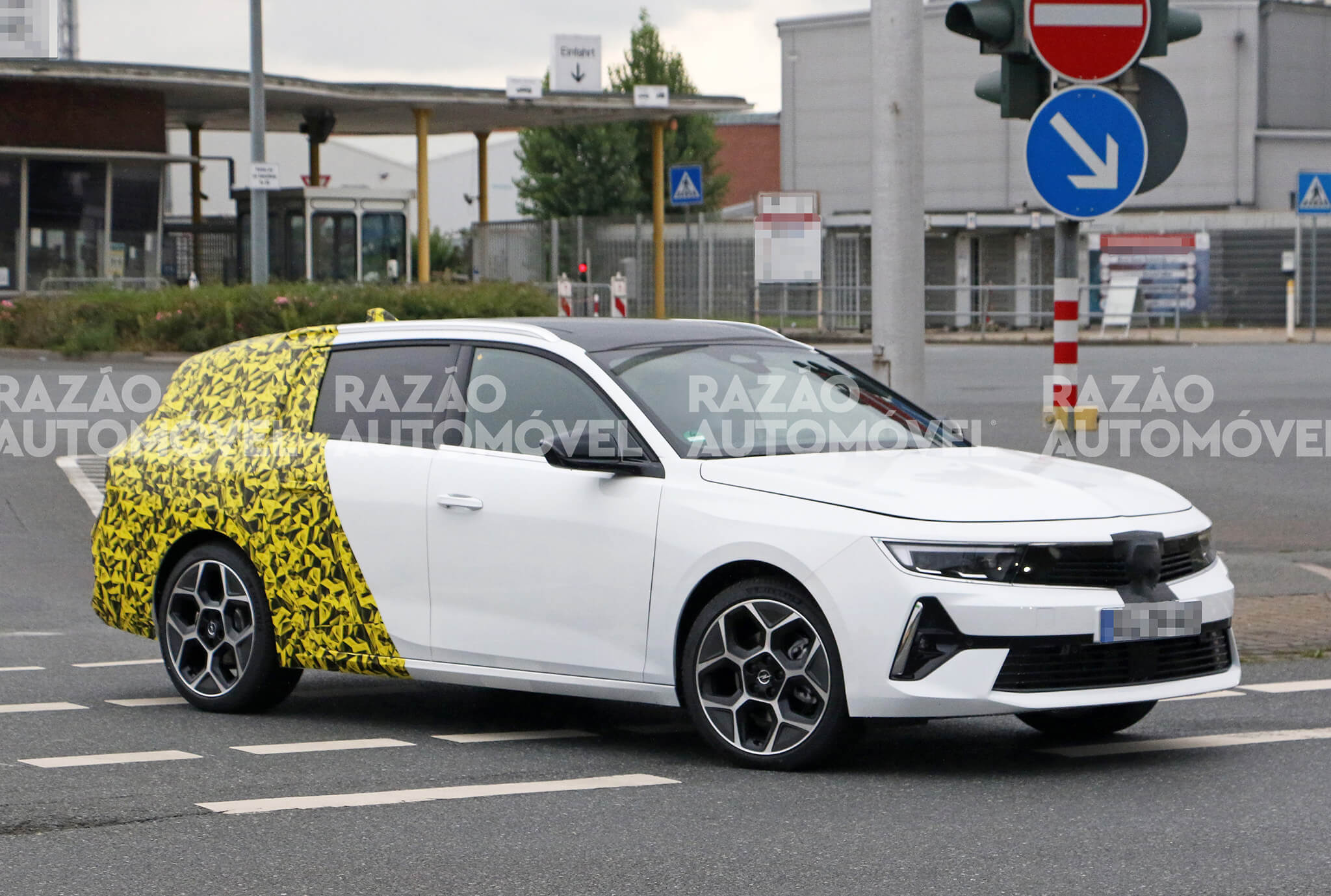 Opel Astra carrinha fotos-espia