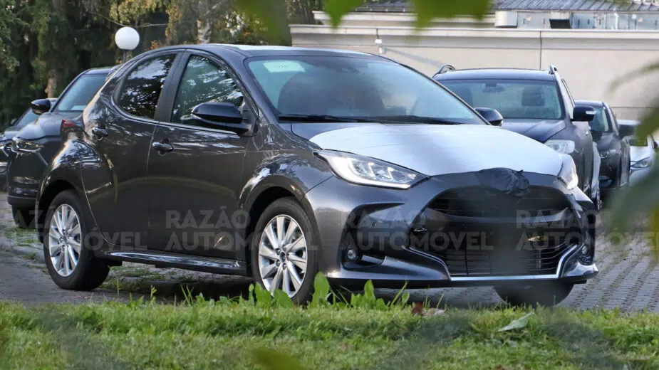 Mazda2 fotos-espia