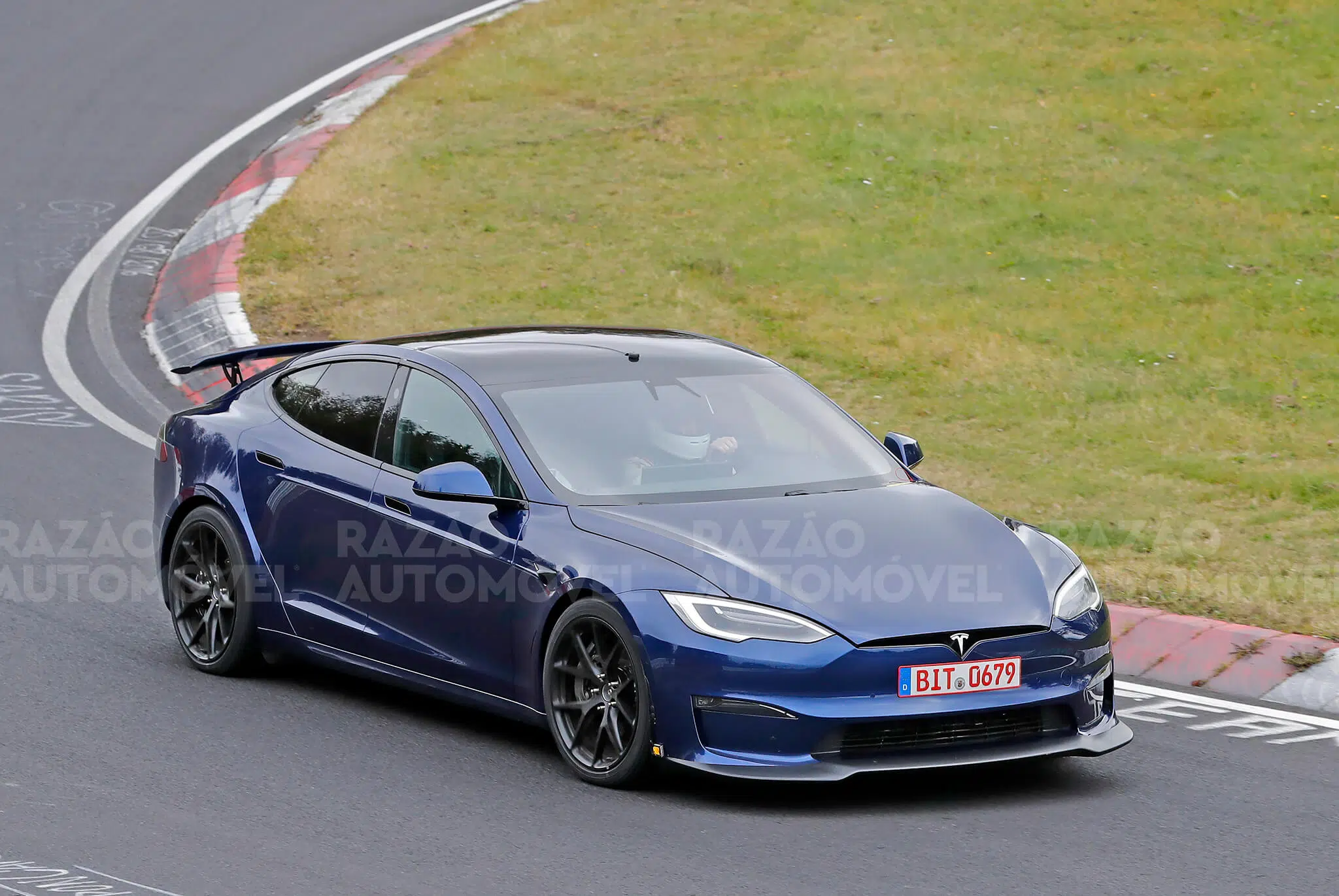 Tesla Model S Plaid +