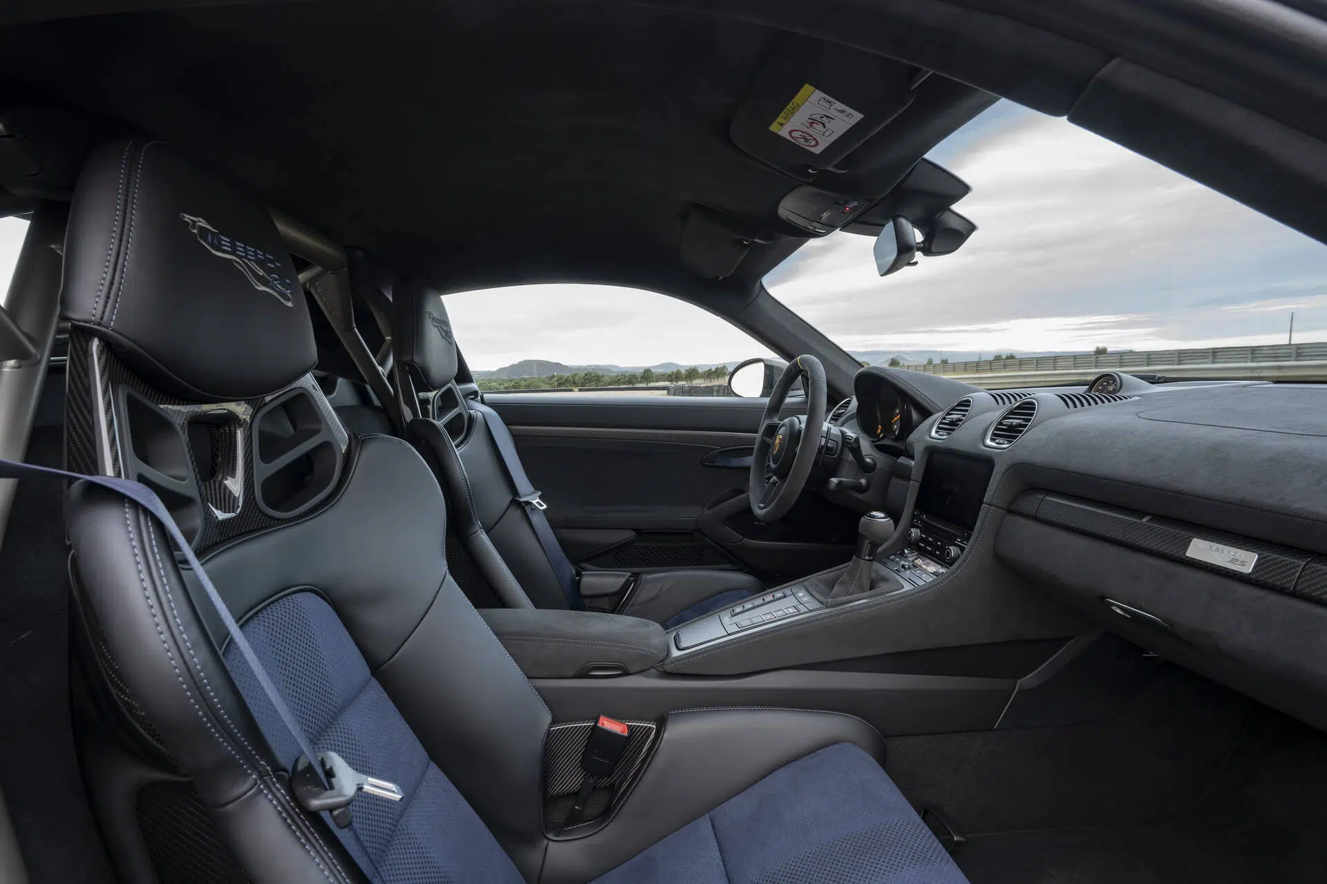 Porsche 718 Cayman GT4 RS