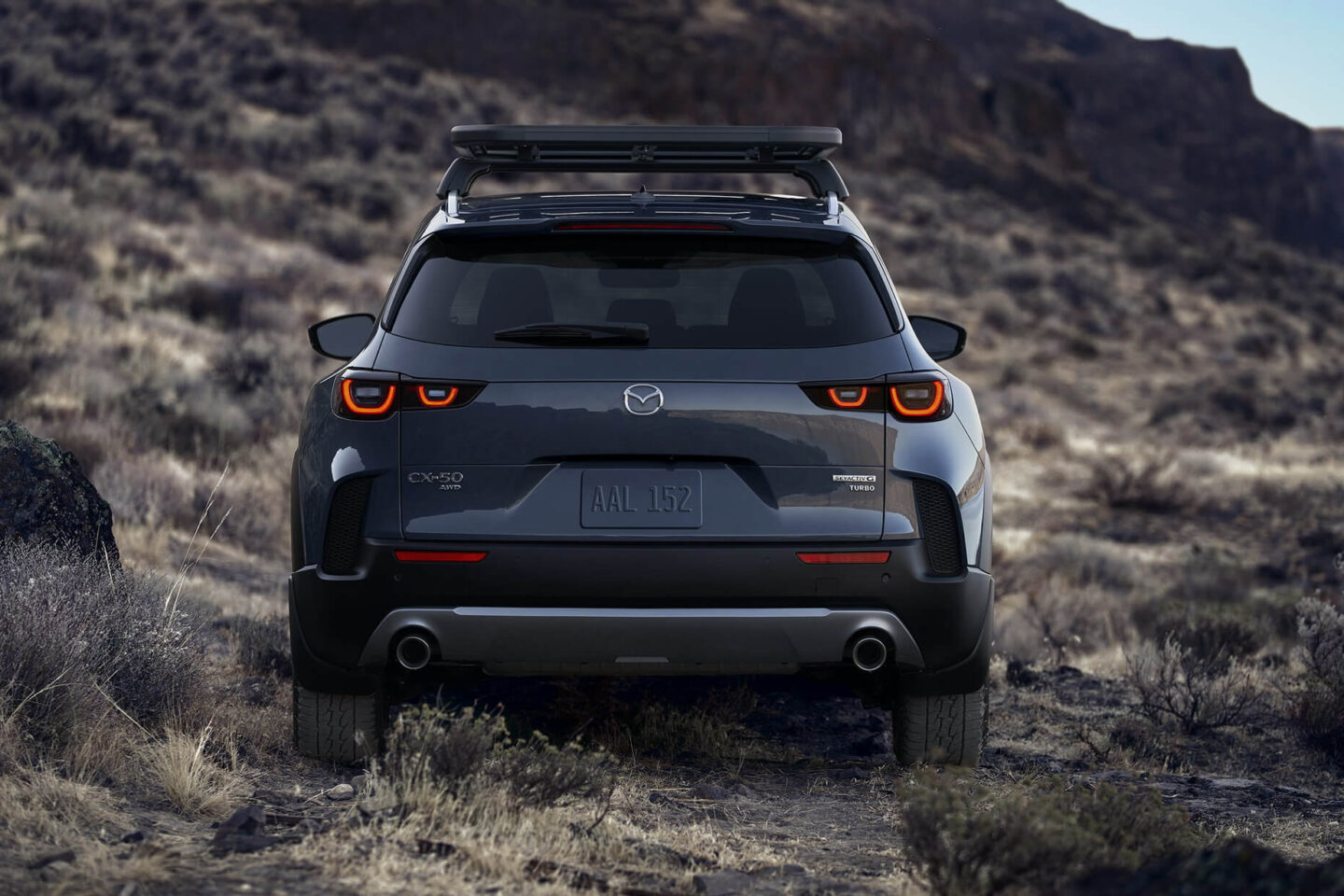 Mazda CX-50 traseira