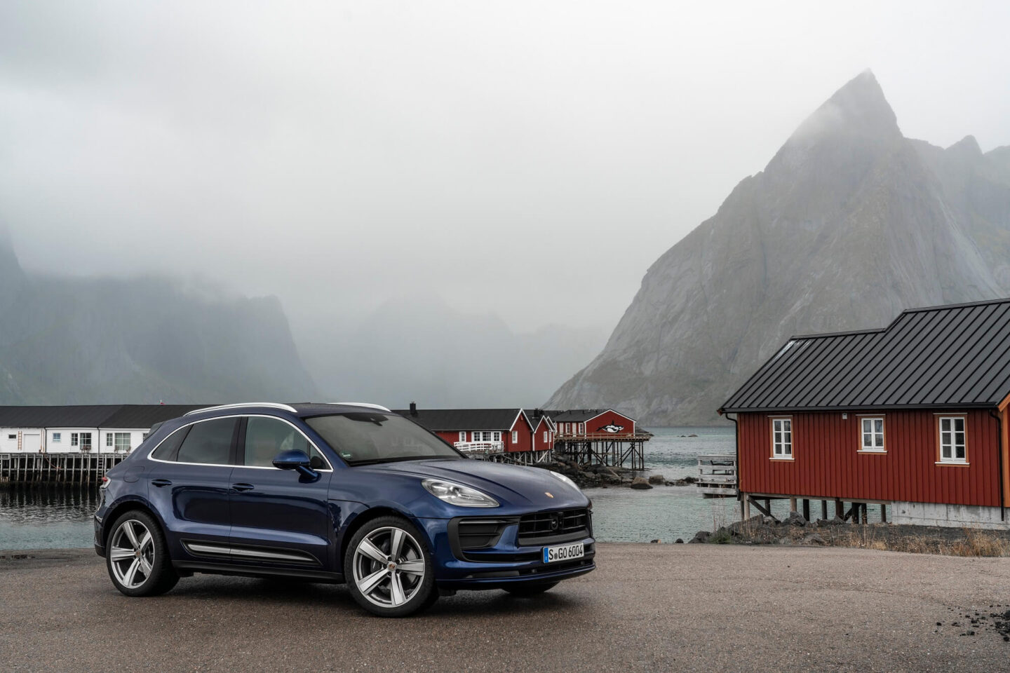 Porsche Macan.