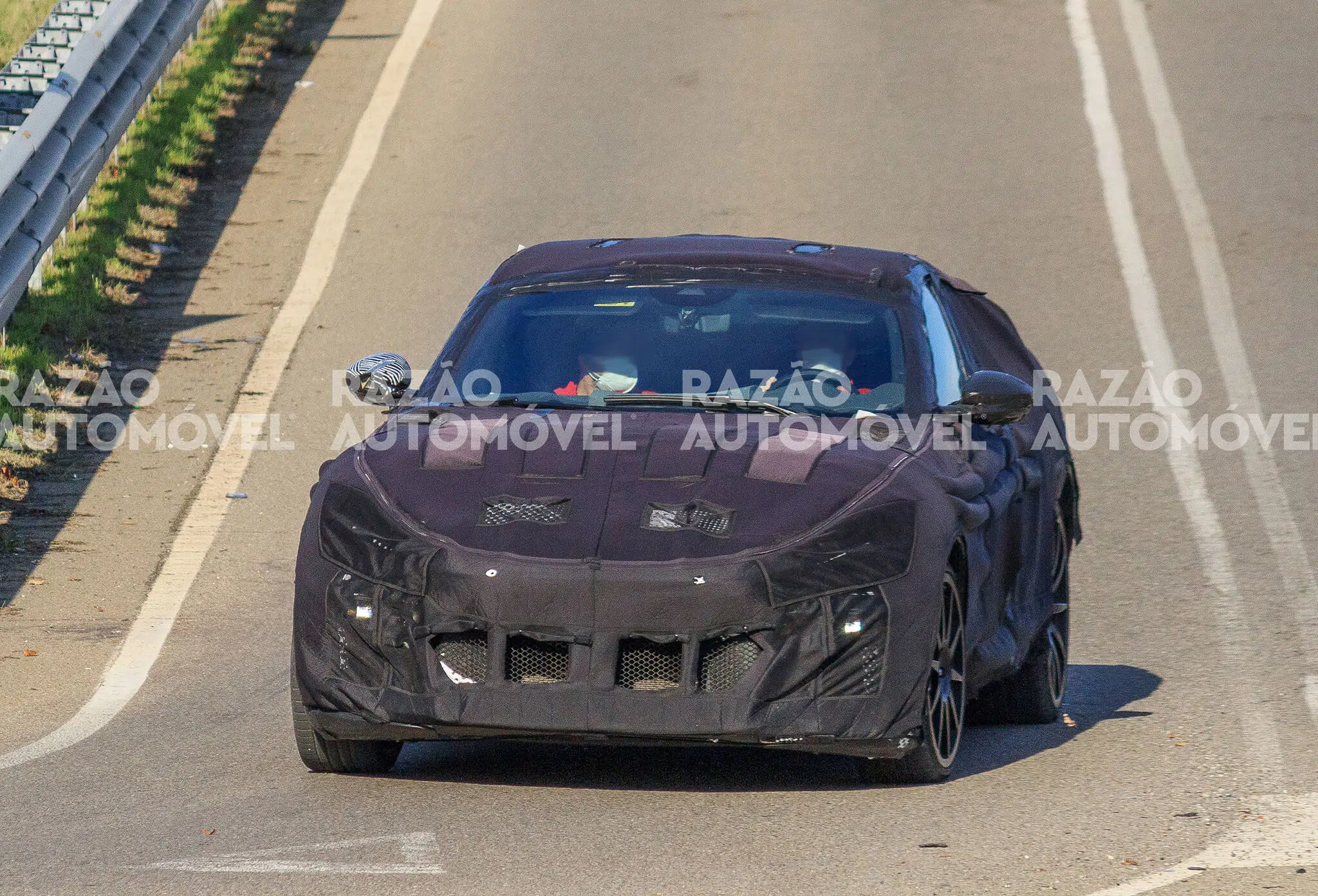 Ferrari Purosangue fotos-espia