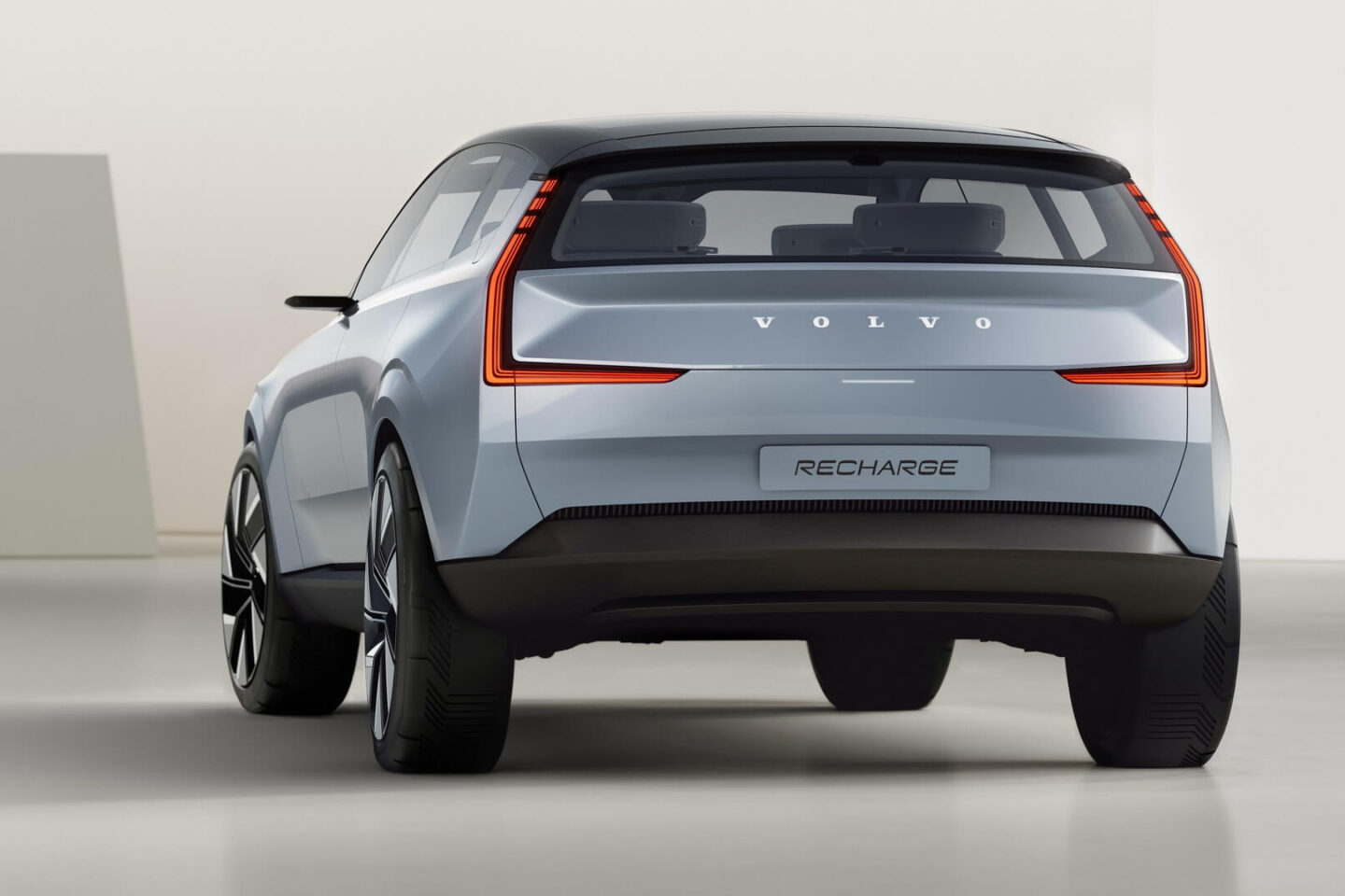 Volvo Concept Recharge