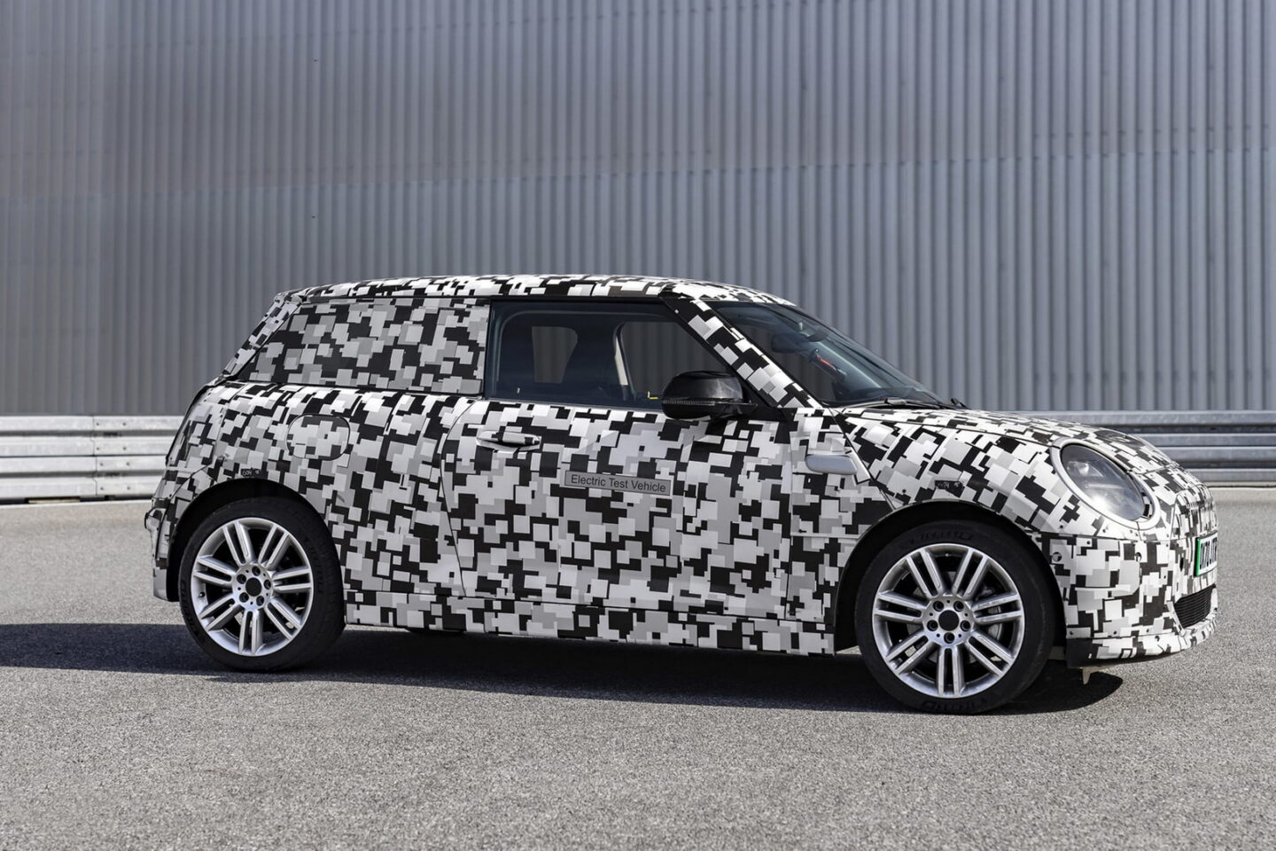 MINI Cooper Leak 2023