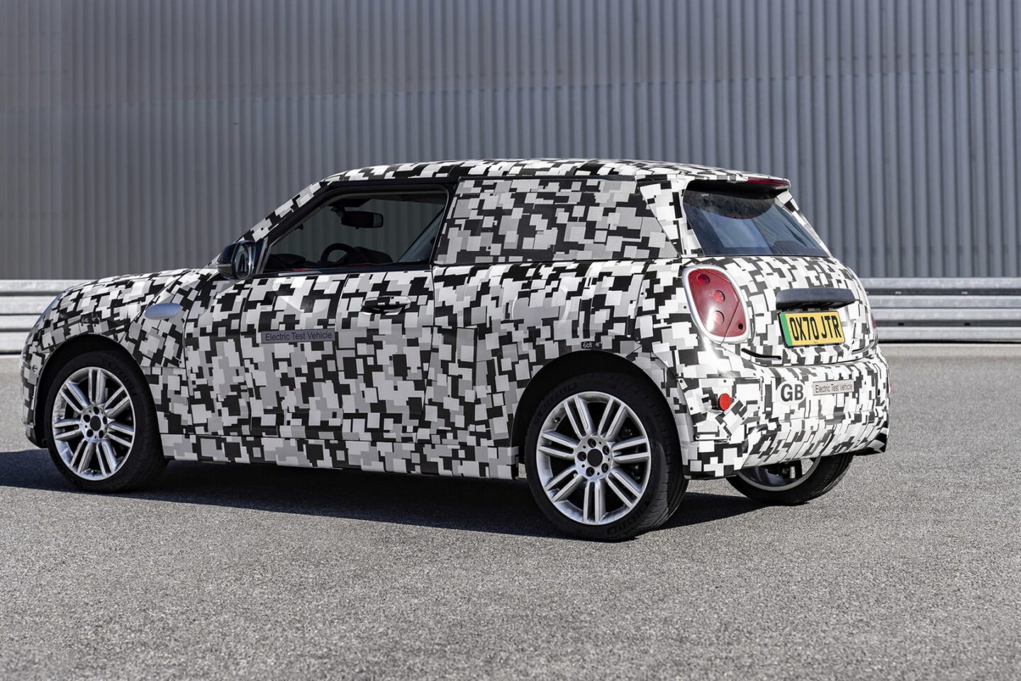 MINI Cooper Leak 2023