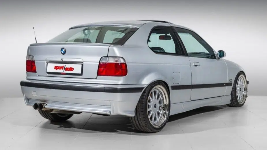 BMW Série 3 Compact V12