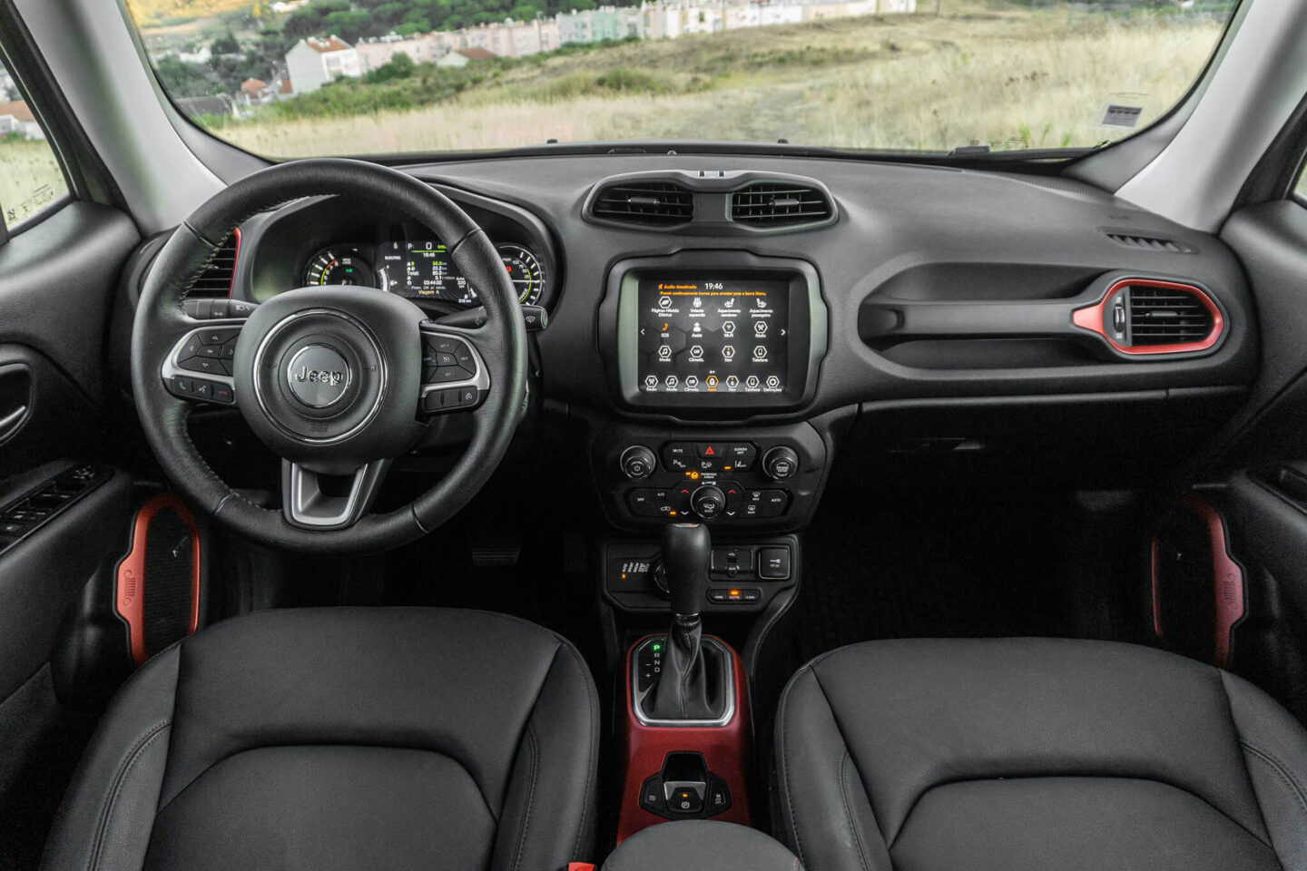 Interior Renegade trailhawk