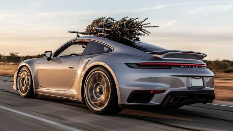 Porsche 911 turbo s hennessey natal