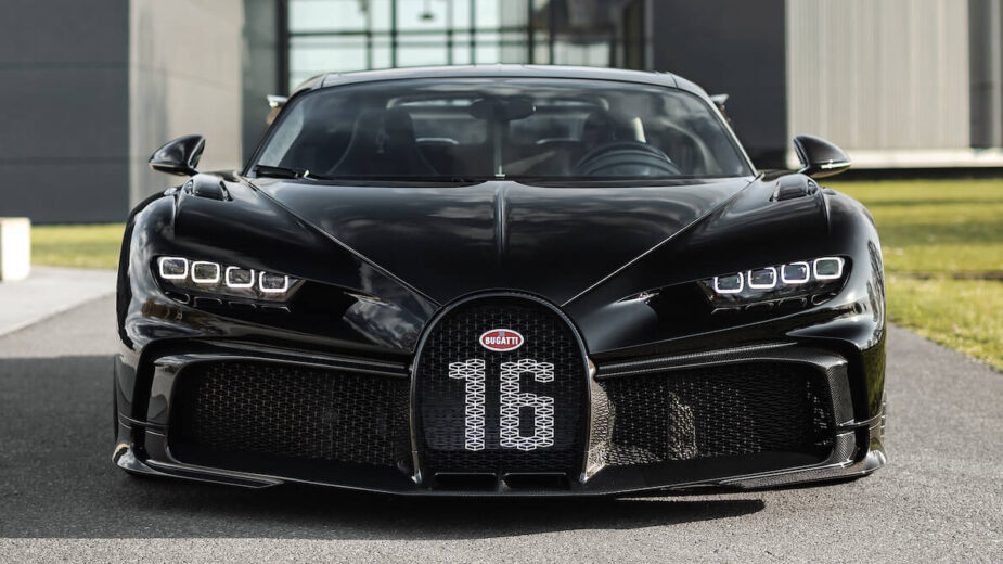 Bugatti chiron 300