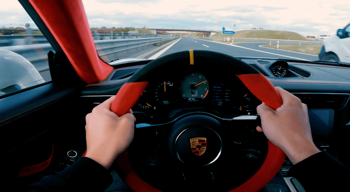 Porsche 911 GT2 RS autobahn