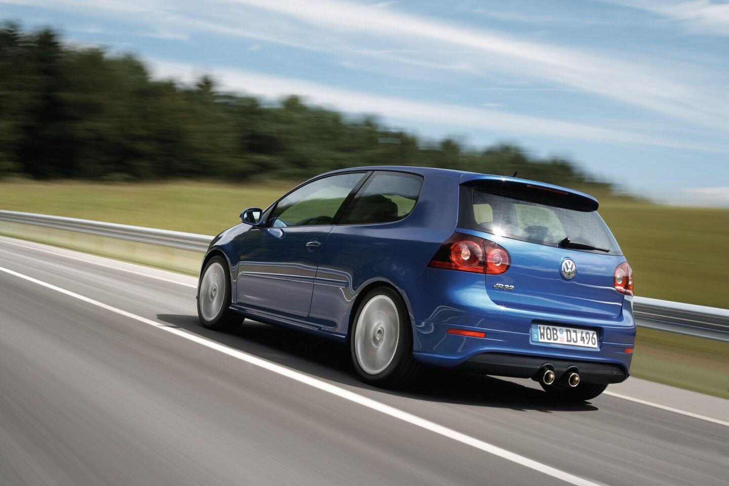 Volkswagen Golf R32